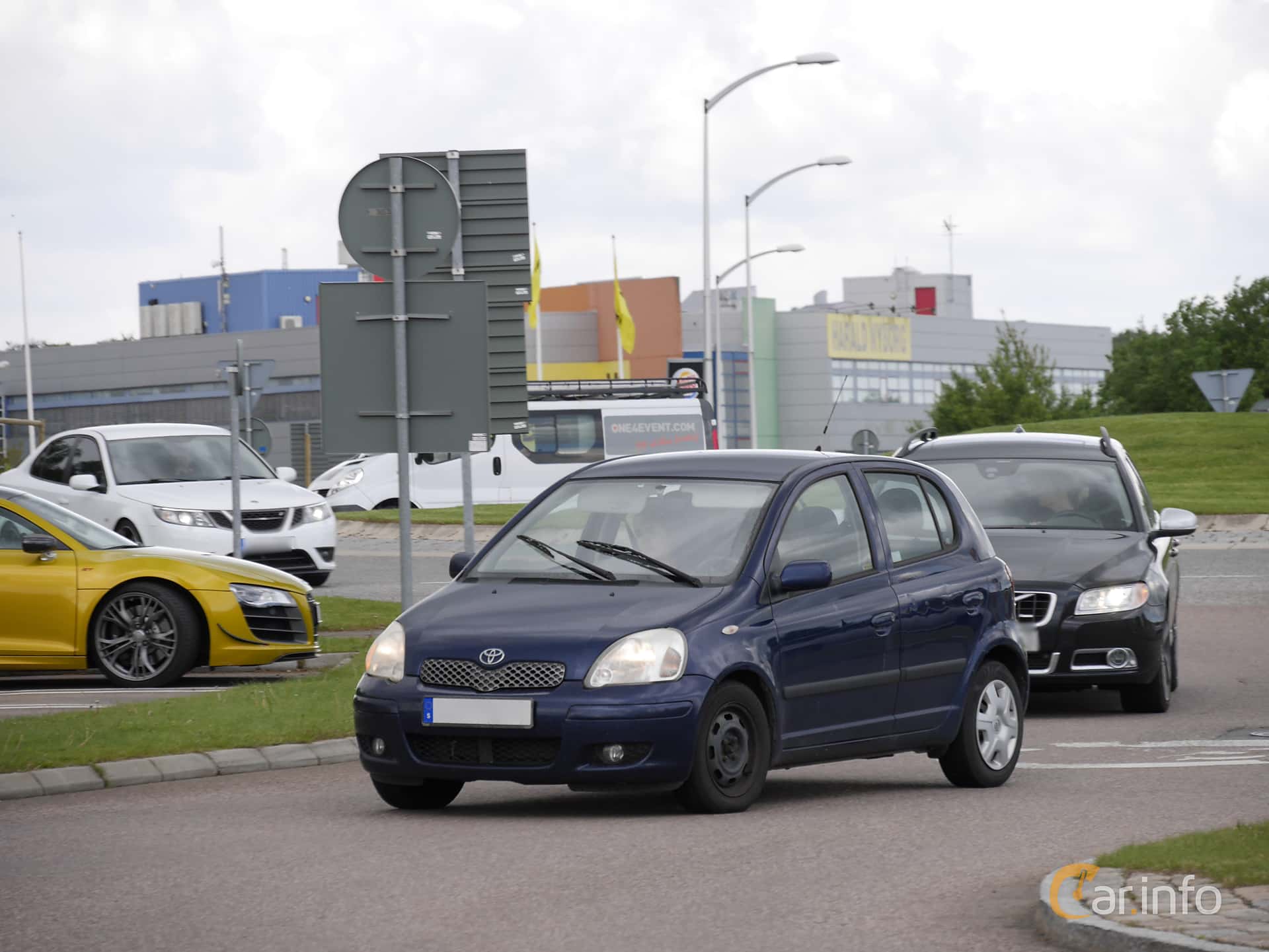 Toyota Yaris 5-door 1.3 VVT-i Manual, 87hp, 2003