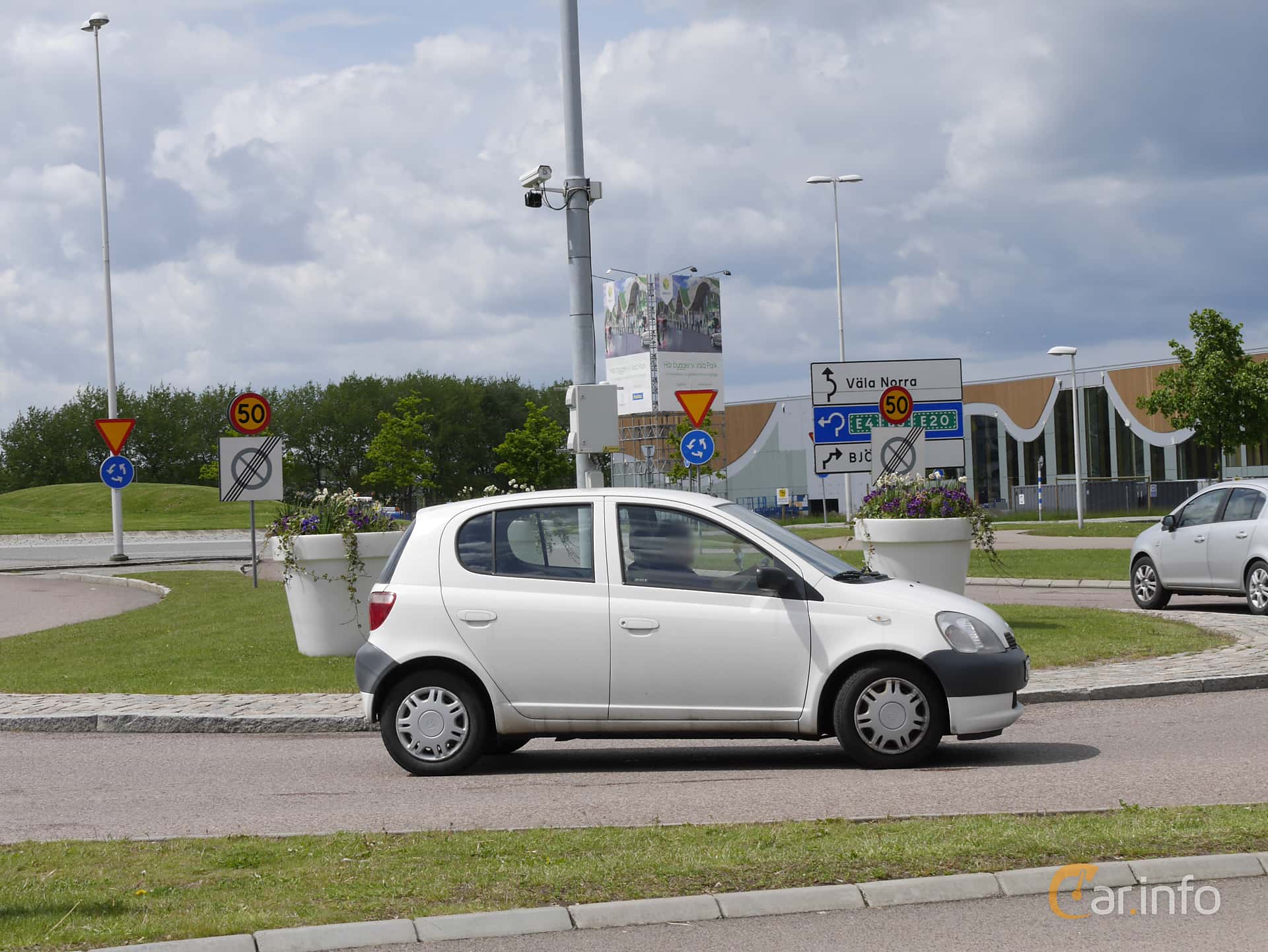Toyota Yaris 5-door 1.0 VVT-i Manual, 68hp, 2001