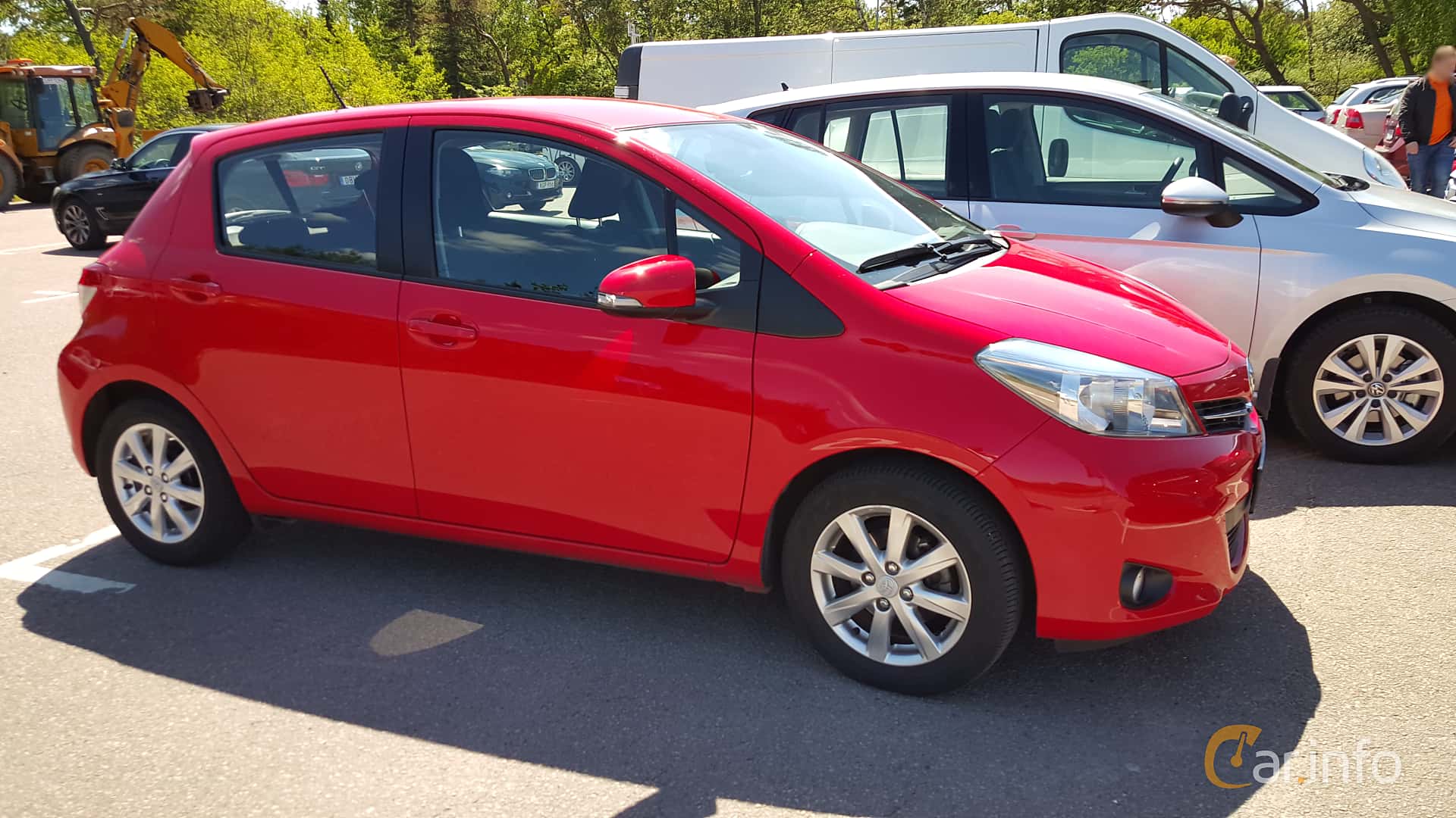 Toyota Yaris 5-door 1.33 VVT-i Manual, 99hp, 2012