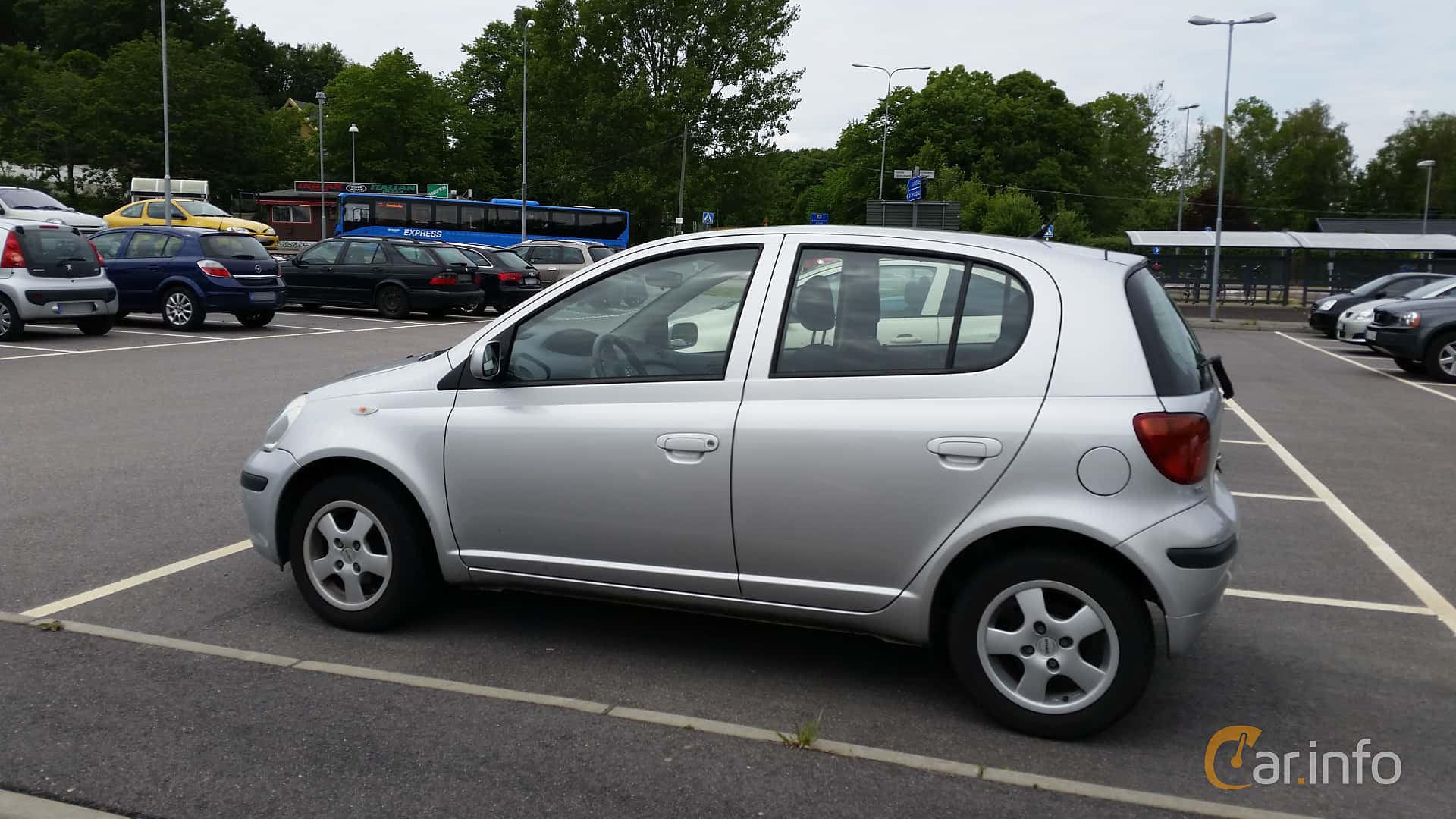Toyota Yaris 5-door 1.0 VVT-i 65hp, 2004
