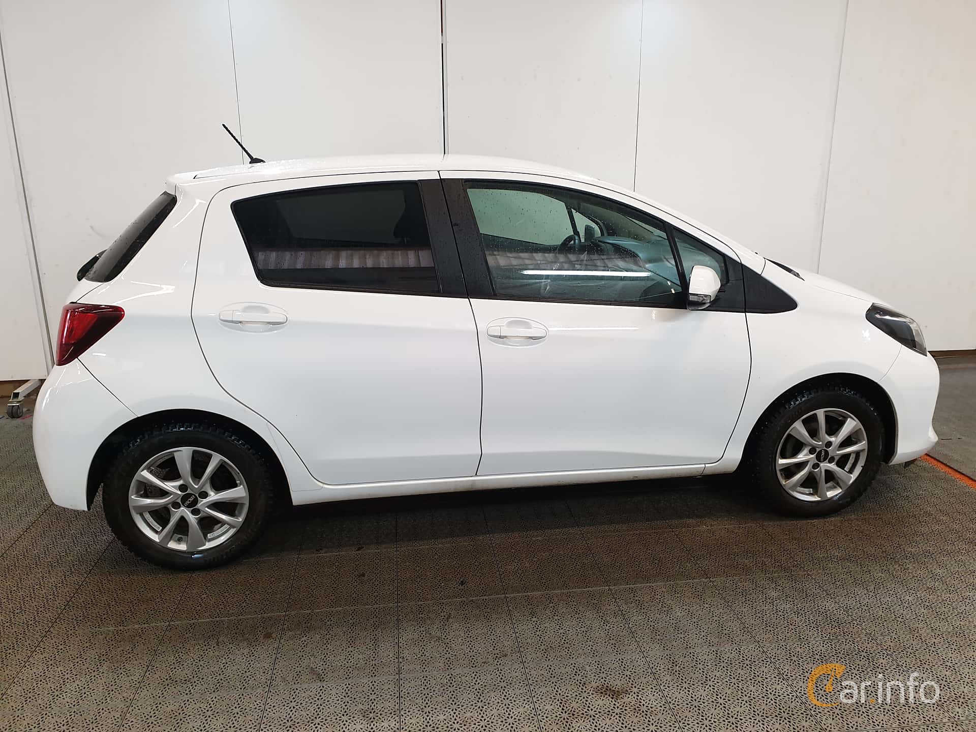 Toyota Yaris 5-door 1.33 Dual VVT-i Multidrive S, 99hp, 2016