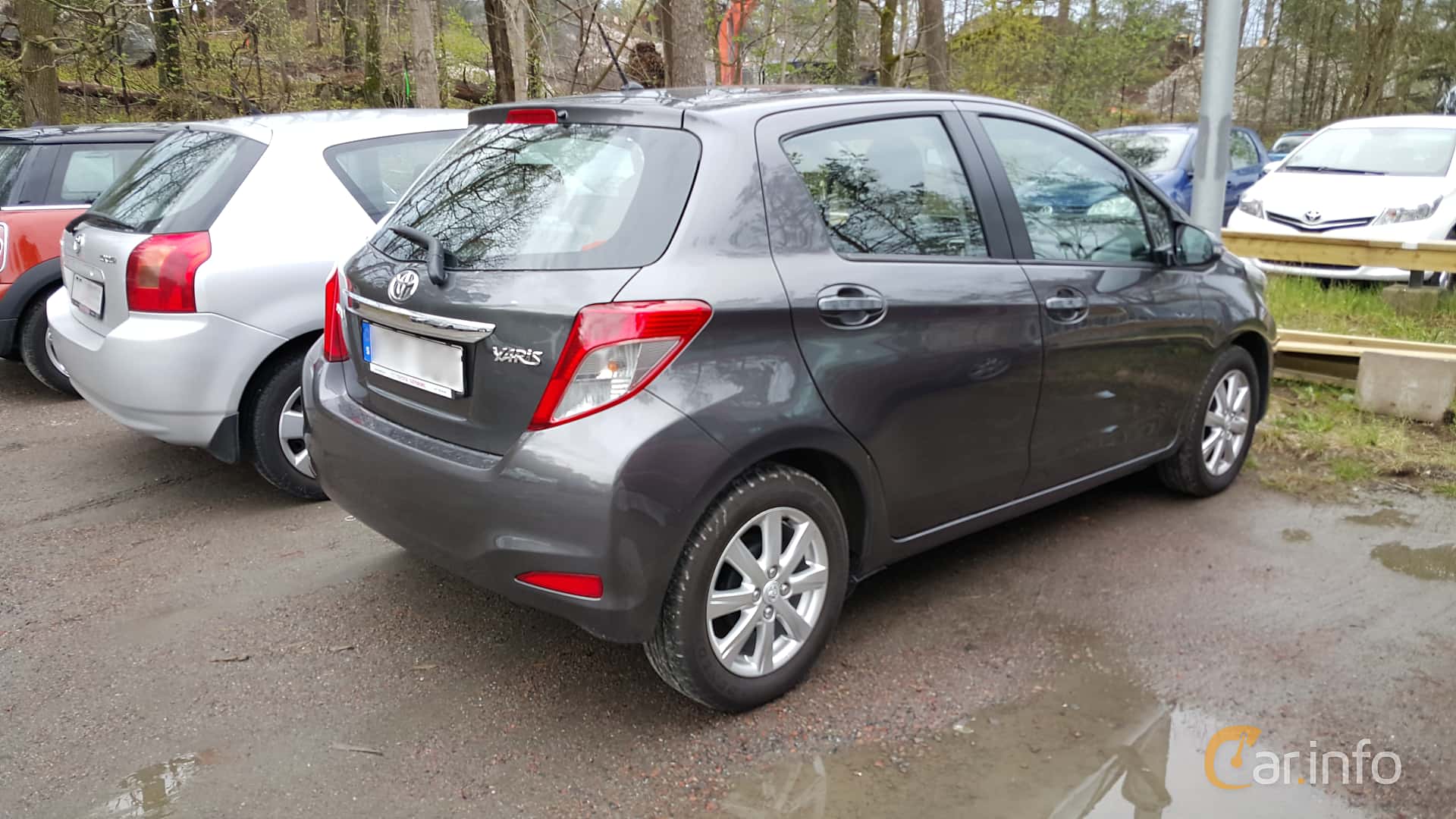 Toyota Yaris 5-door 1.33 VVT-i 99hp, 2013