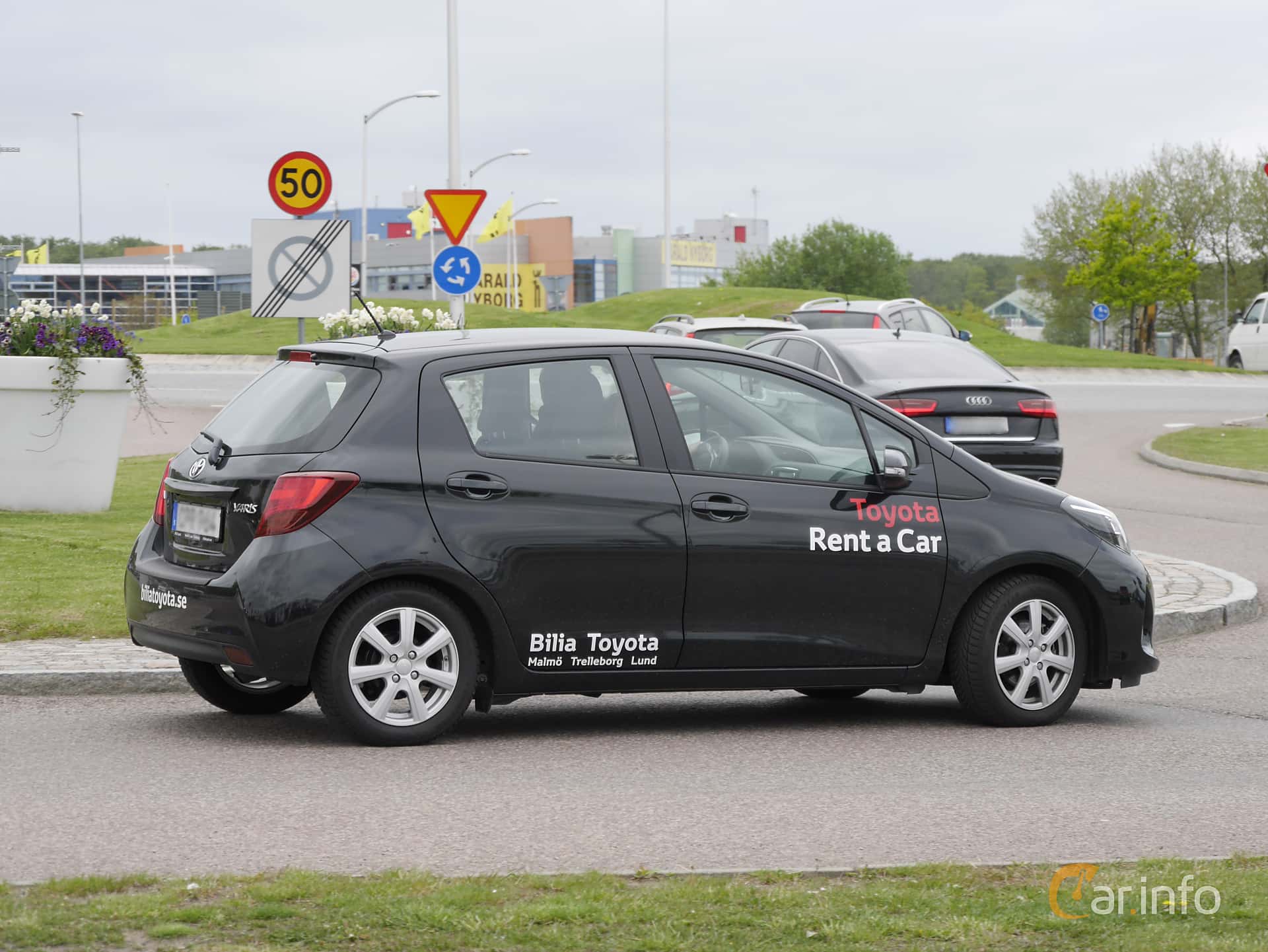 Toyota Yaris 5-door 1.33 Dual VVT-i Manual, 99hp, 2014