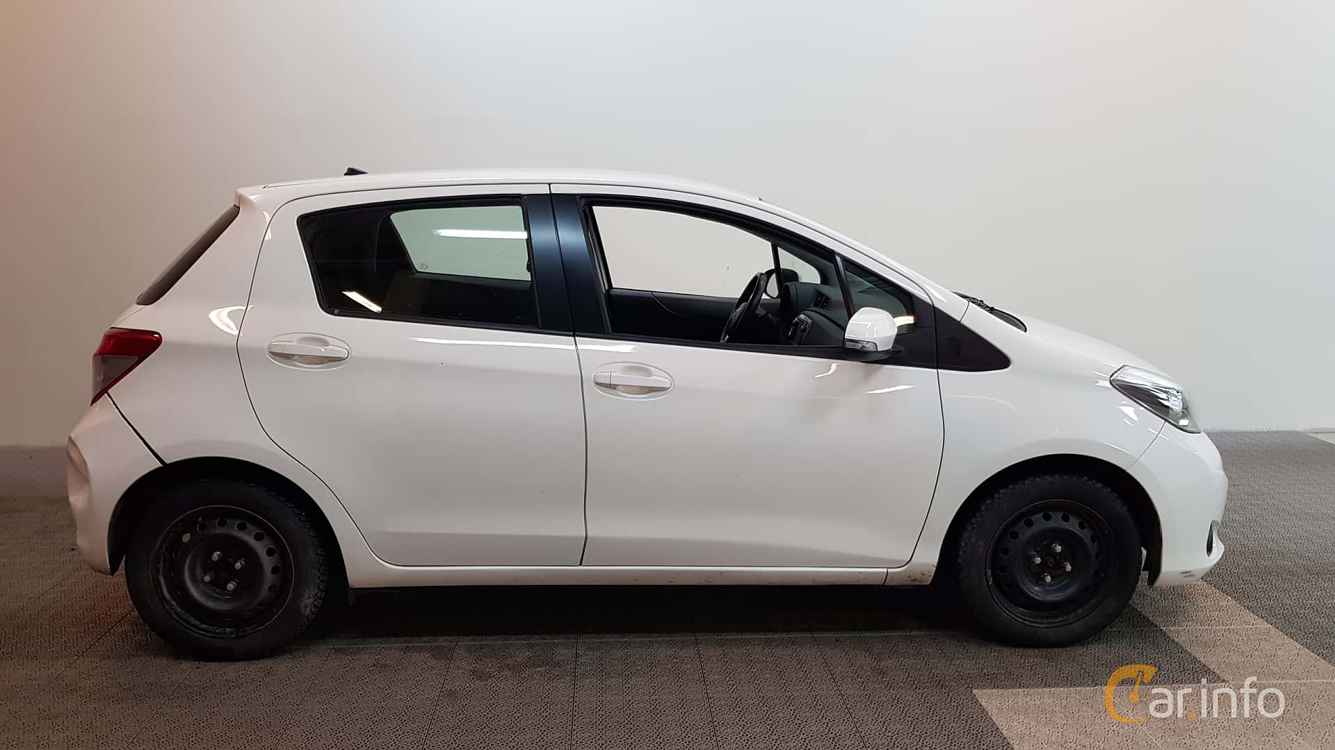 Toyota Yaris 5-door 1.33 VVT-i Multidrive S, 99hp, 2012