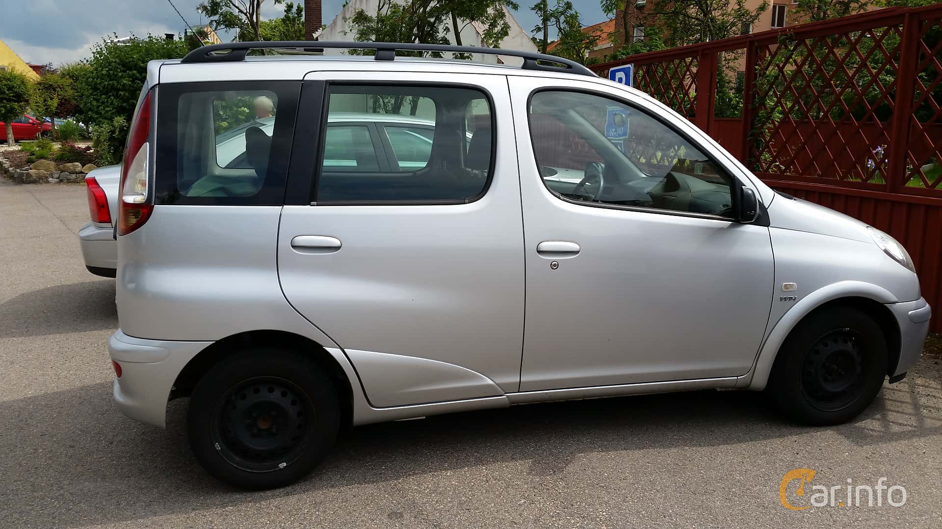 Toyota Yaris Verso 1.3 VVT-i Automatic, 84hp, 2006