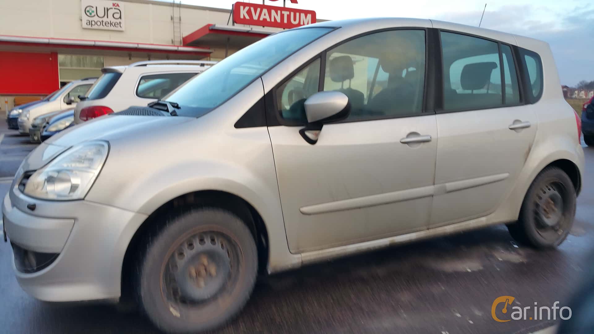 Toyota Yaris Verso 1.3 VVT-i Automatic, 86hp, 2001