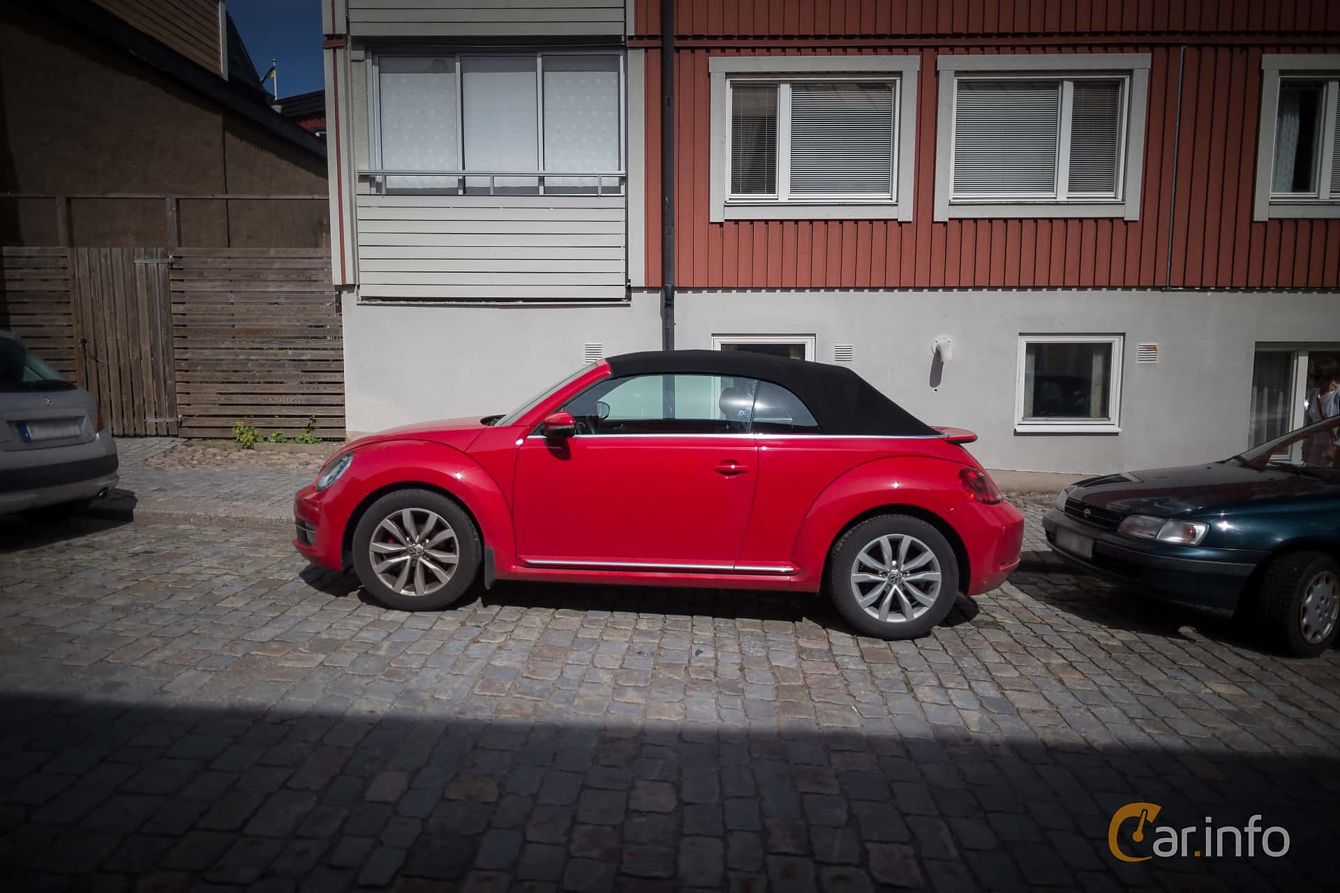 Volkswagen The Beetle Cabriolet 1.2 TSI 105hp, 2012