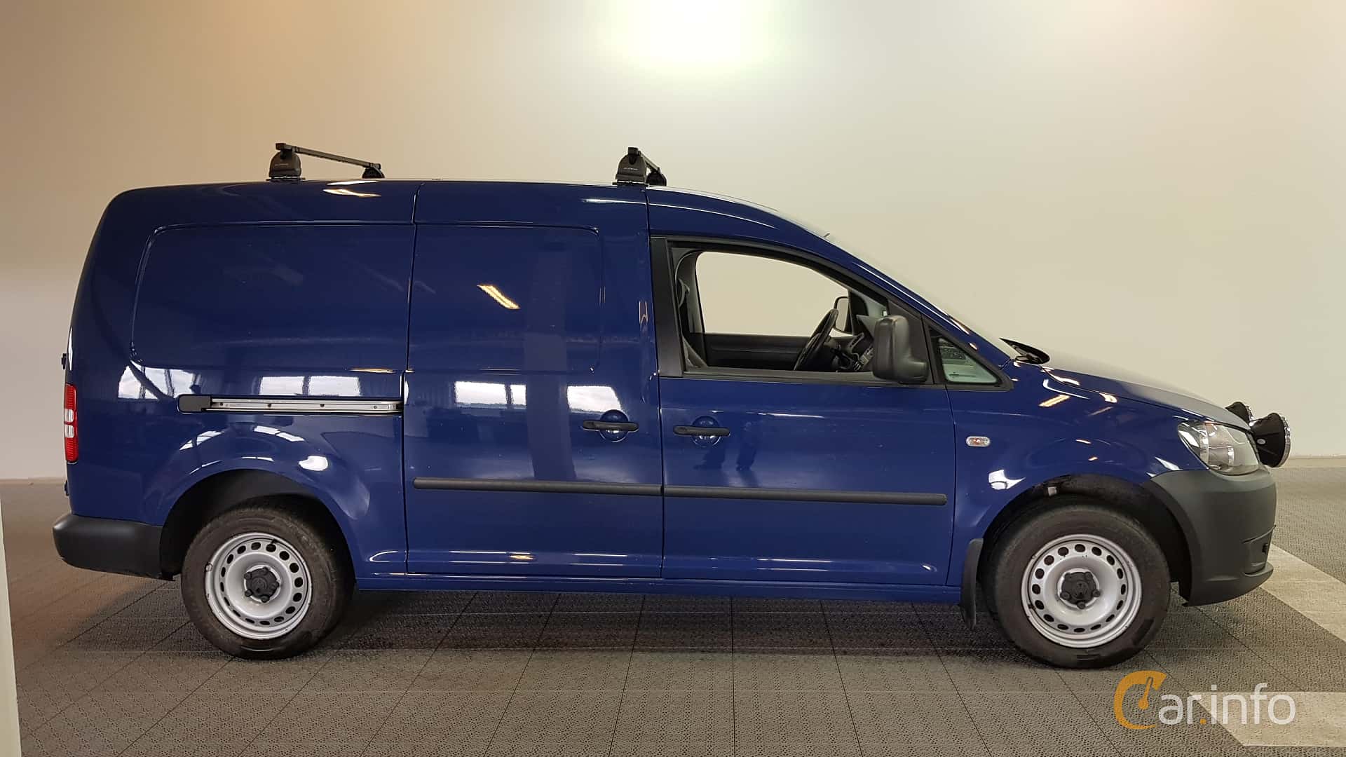 Volkswagen Caddy Maxi 2.0 TDI 4Motion Manual, 110hp, 2011