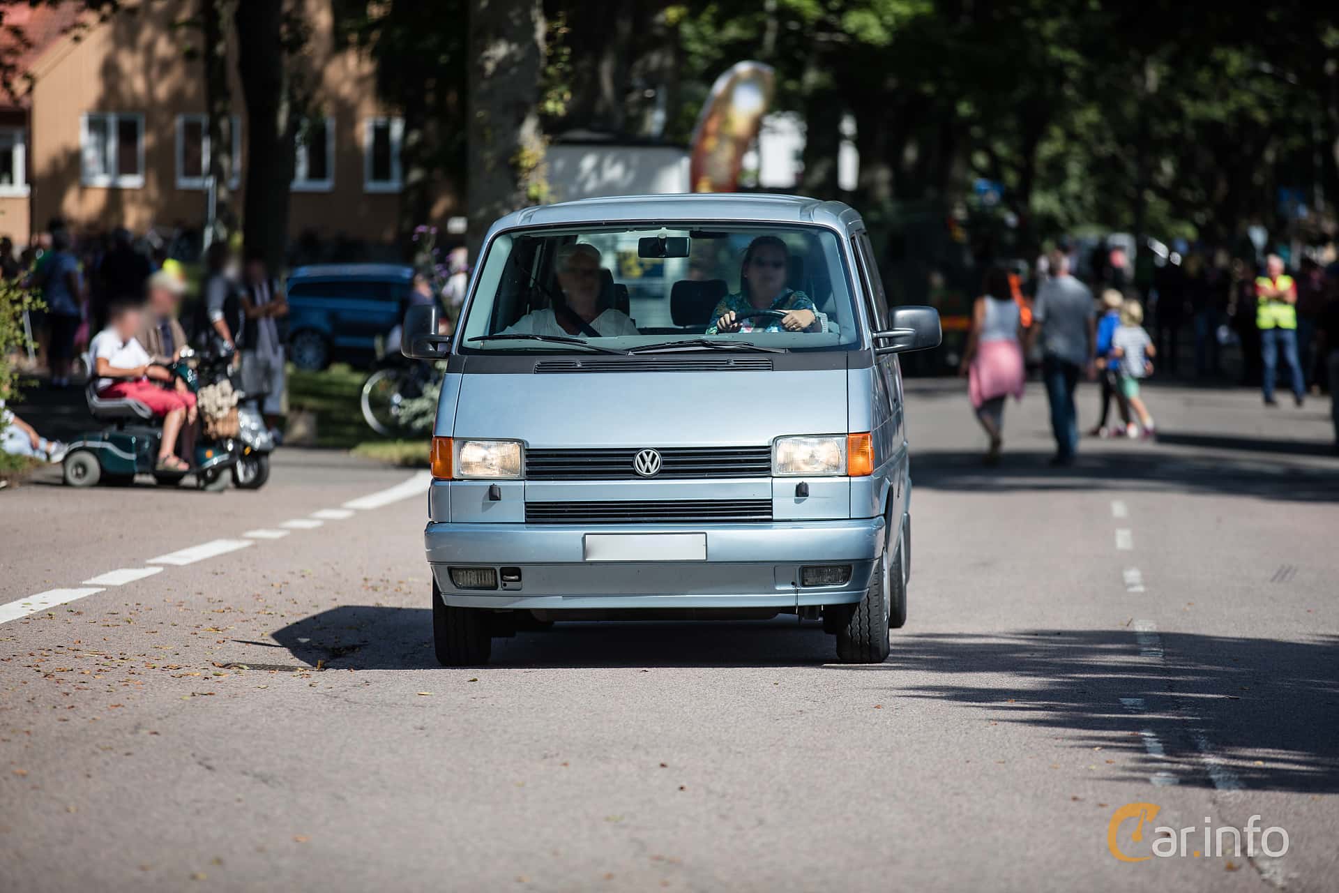 Volkswagen Caravelle generation T4 2.4 D syncro Manual, 5-speed