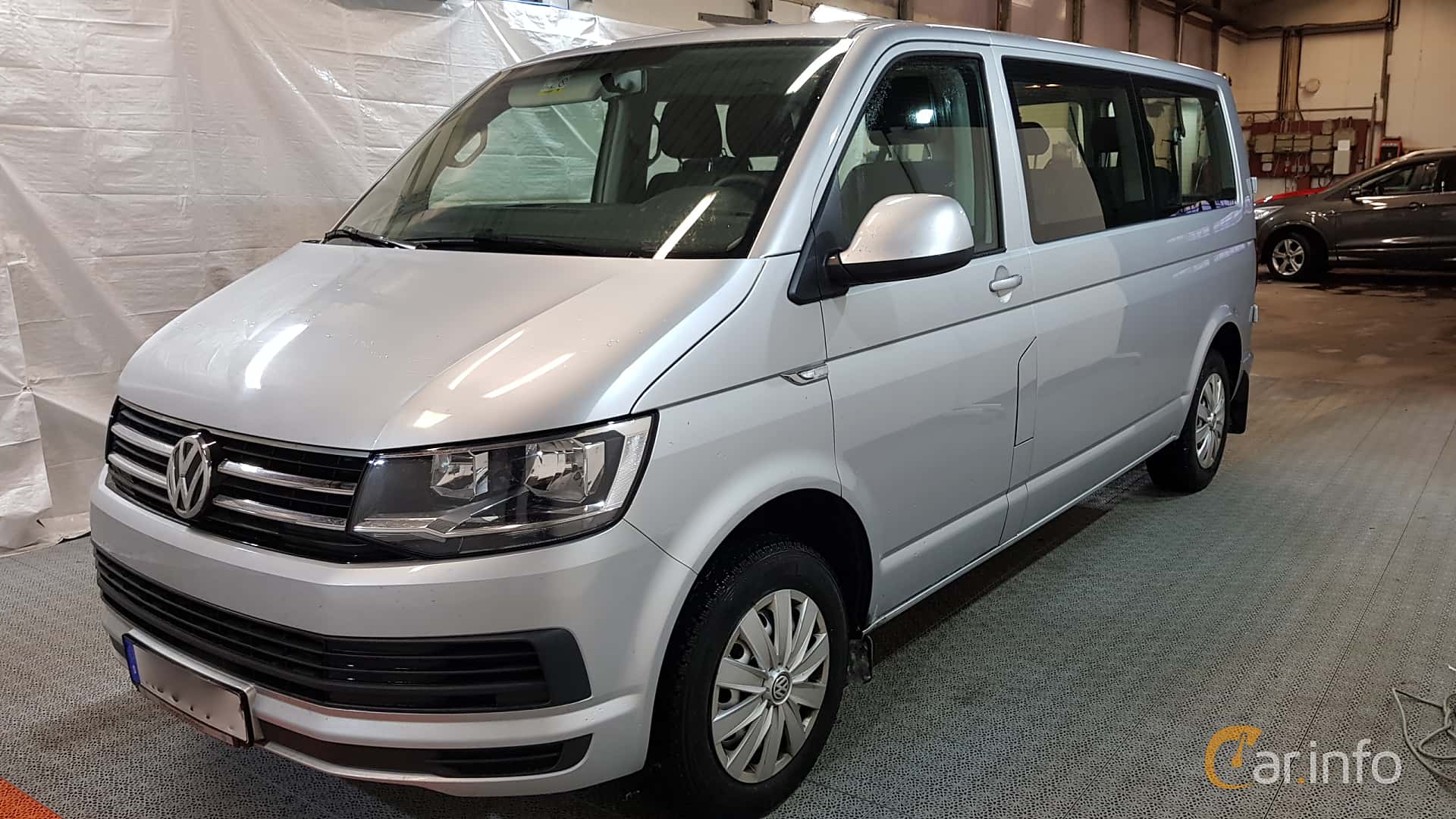 Volkswagen Caravelle generation T6 2.0 TDI  Manual, 6-speed