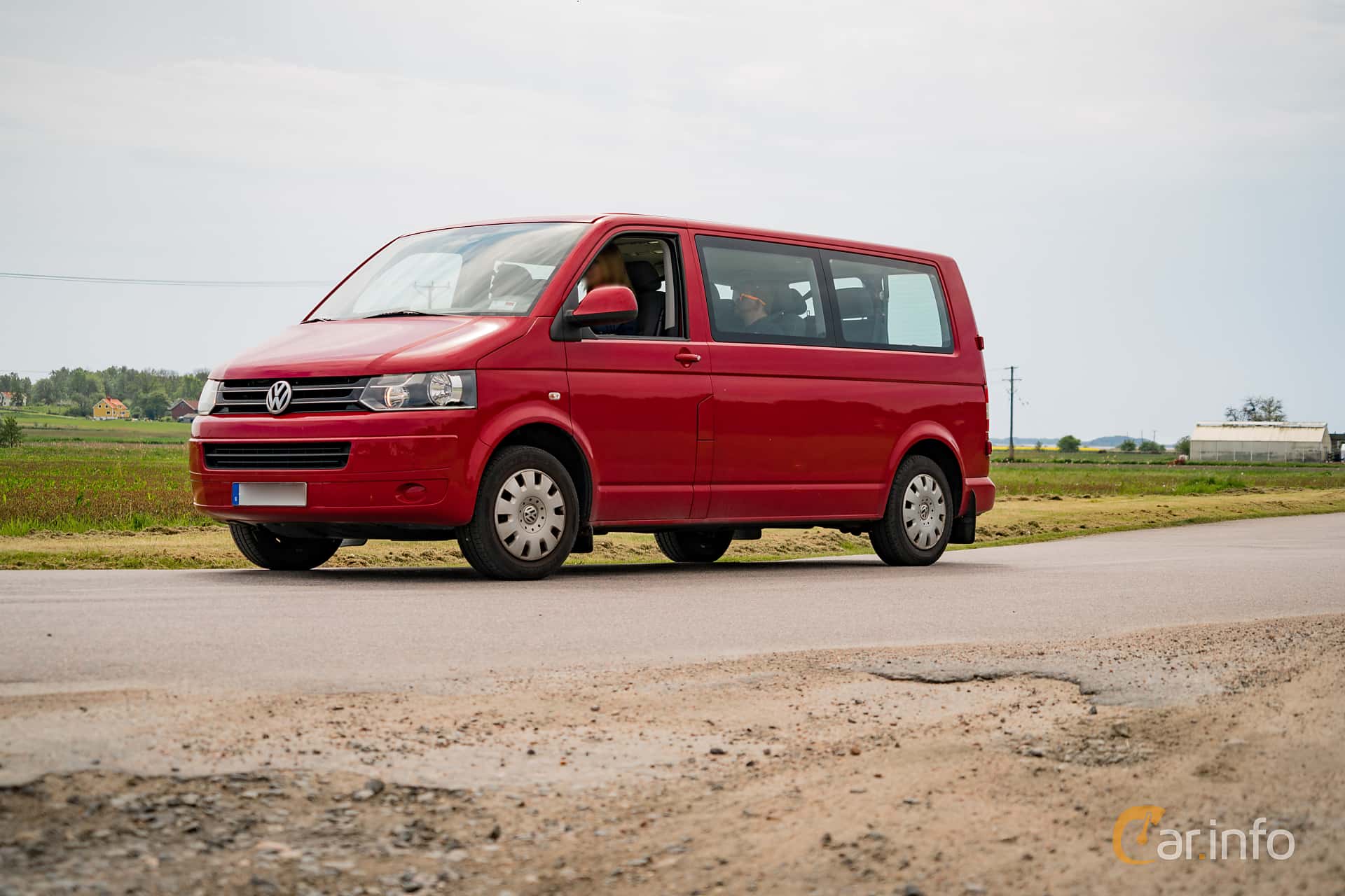Volkswagen Caravelle 2.0 Manual, 115hp, 2010