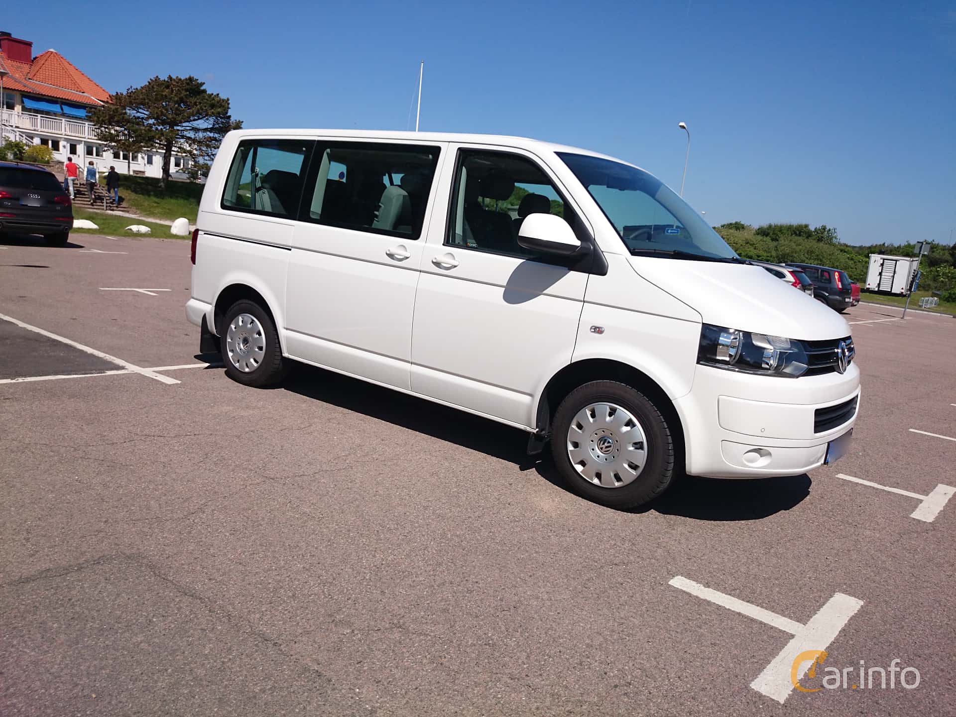 Volkswagen Caravelle 2.0 CNG Manual, 115hp, 2010