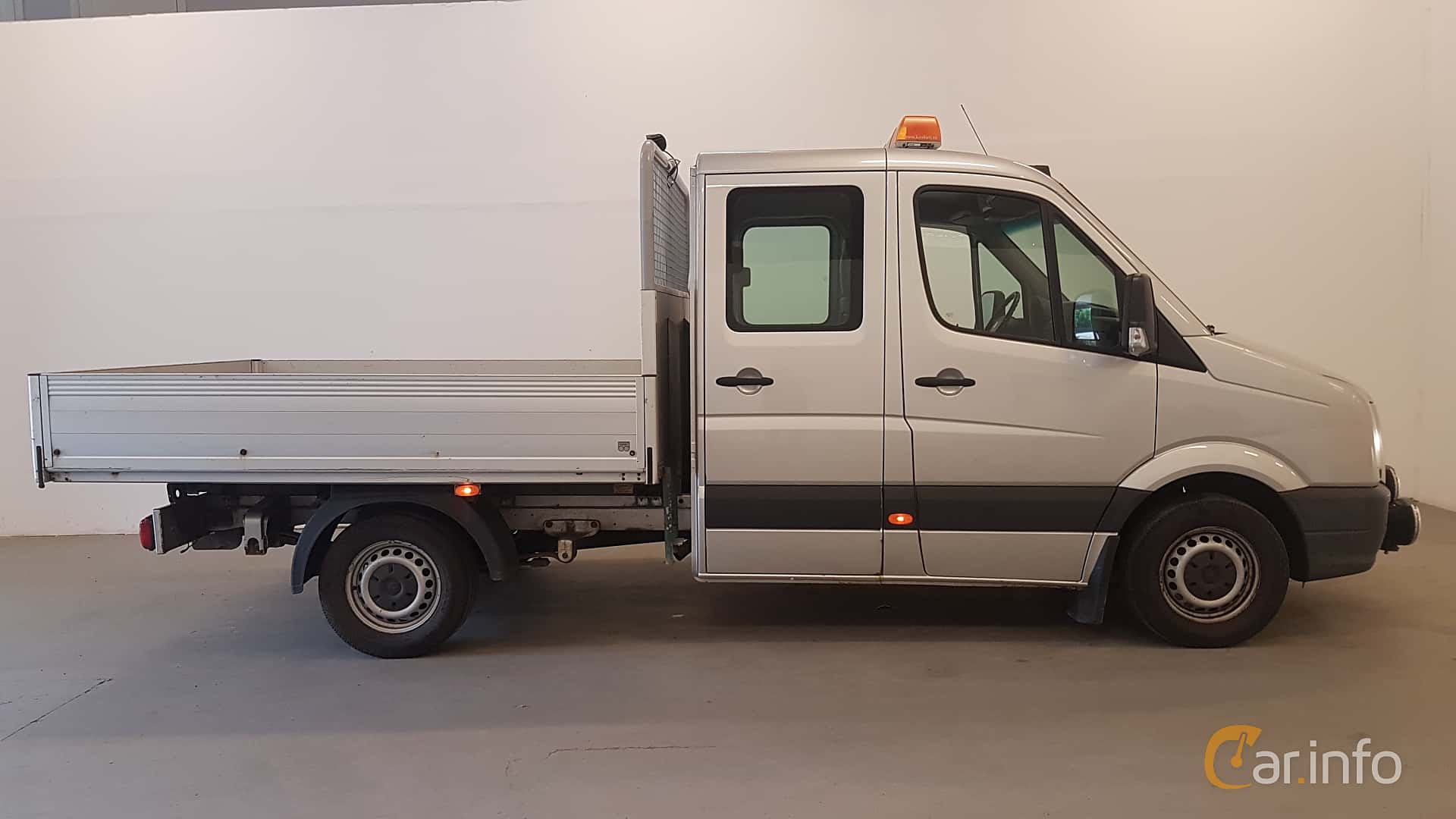 Volkswagen Crafter Chassi Double Cab 2.5 TDI Automatic, 109hp, 2012