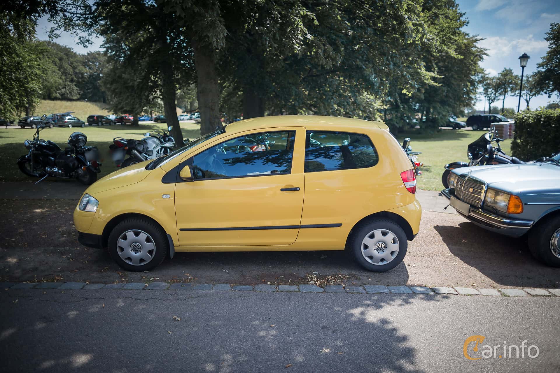 Volkswagen Fox 3-door 1.6 Manual, 103hp, 2005