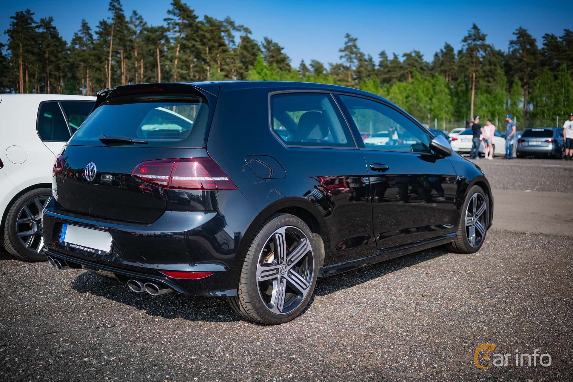 Volkswagen Golf 3-door R 2.0 4Motion 300hp, 2015