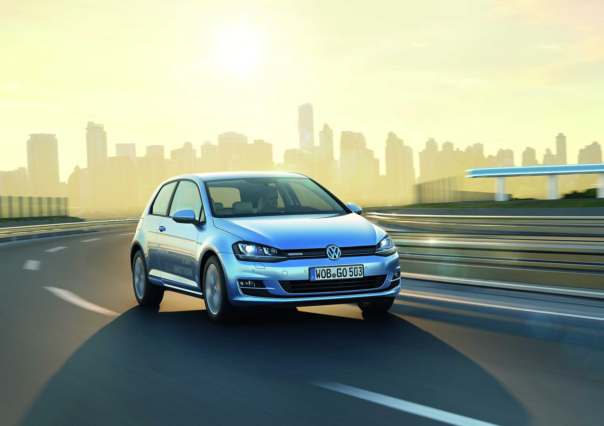 Volkswagen Golf 3-door 2.0 TDI BlueMotion Manual, 150hp, 2017