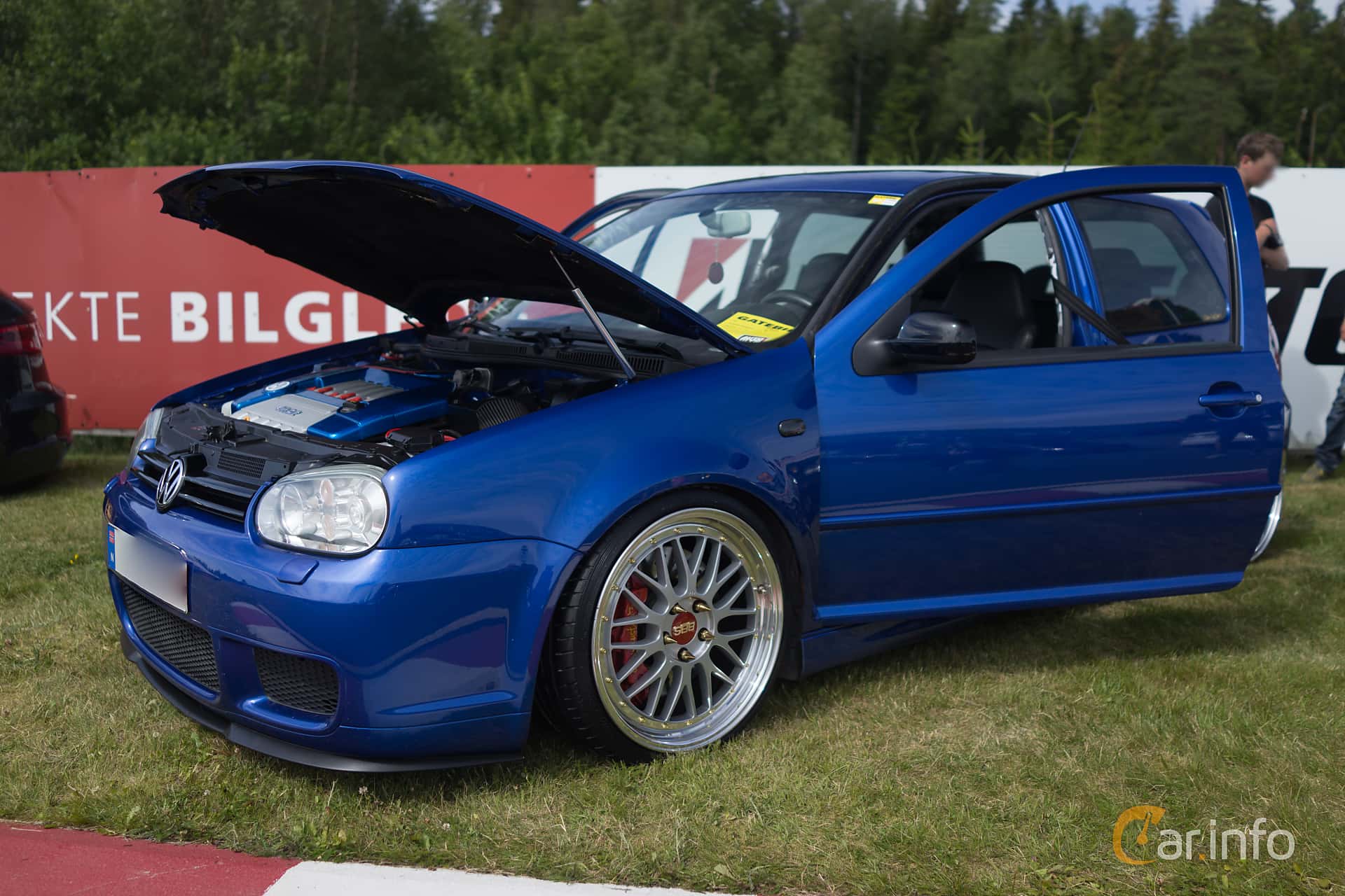 Volkswagen Golf 5-door 3.2 R32 4Motion Manual, 241hp, 2004