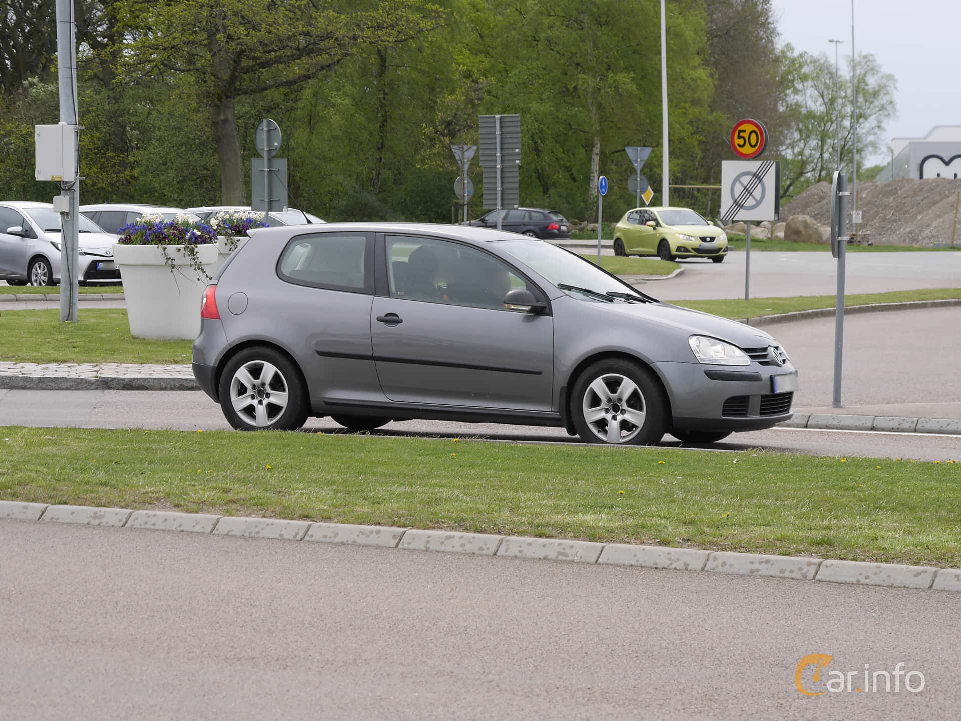 Volkswagen Golf 3-door 1.6 Manual, 102hp, 2009