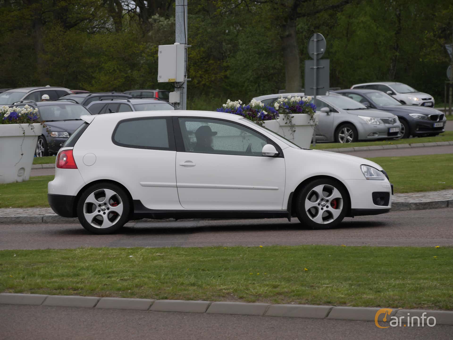 Volkswagen Golf 3-door GTI 2.0 TFSI 200hp, 2007