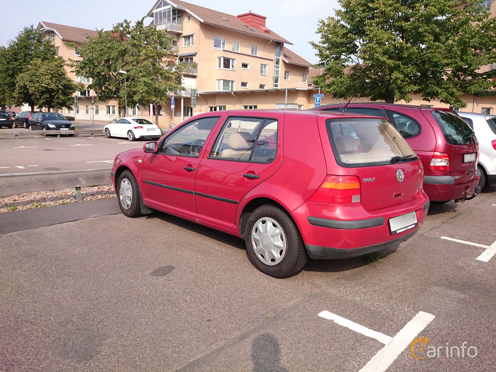 Volkswagen Golf 5-door 1.6 100hp, 2001