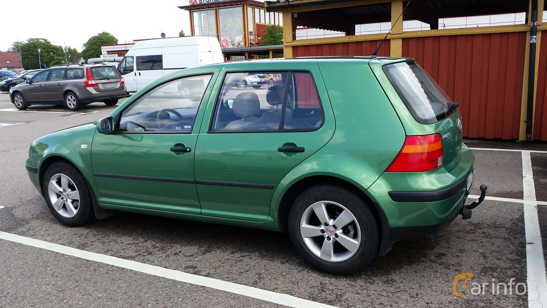 Volkswagen Golf 5-door 1.6 Manual, 105hp, 2001