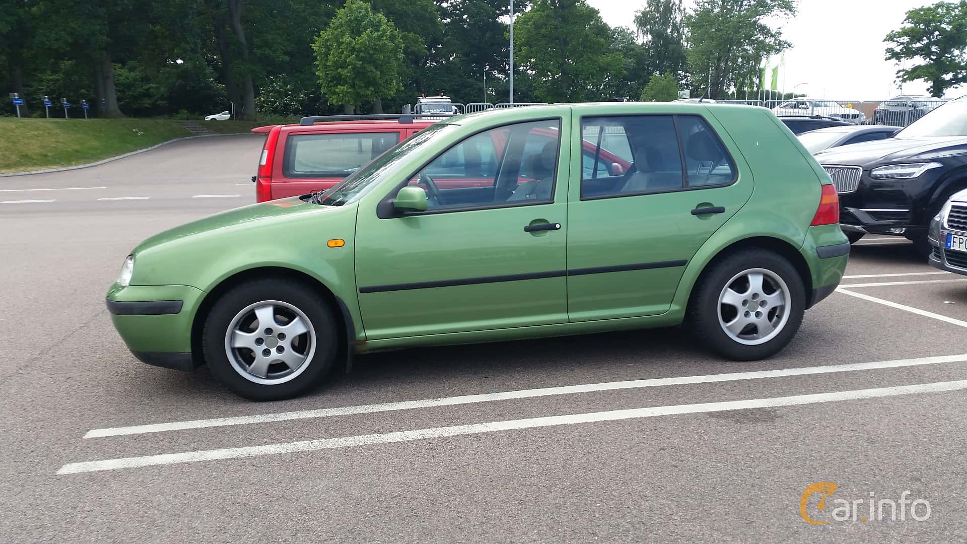 Volkswagen Golf 5-door 1.6 Manual, 100hp, 2004