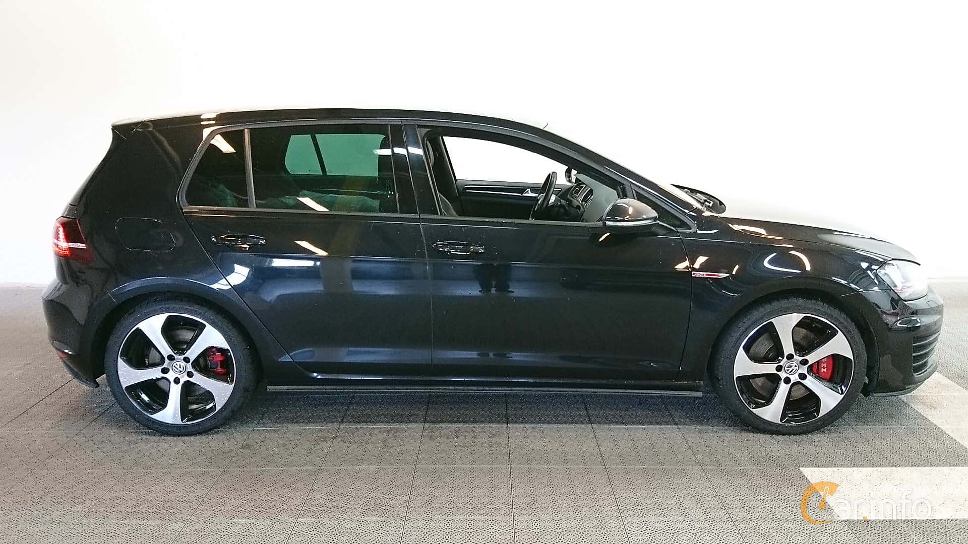 Volkswagen Golf 5-door GTI Performance 2.0 TSI 230hp, 2014