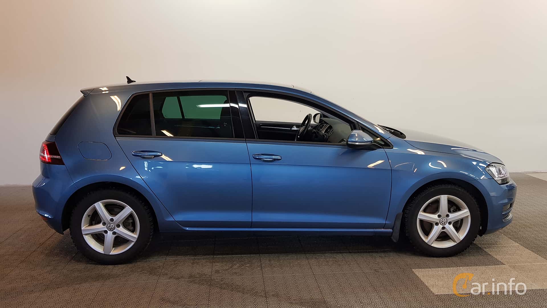 Volkswagen Golf 5-door 2.0 TDI BlueMotion 4Motion Manual, 150hp, 2015