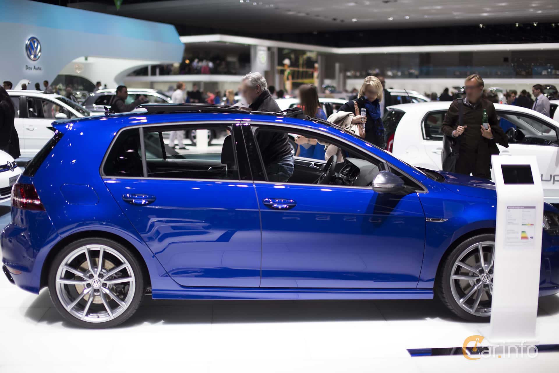 Volkswagen Golf 5-door R 2.0 4Motion 300hp, 2014