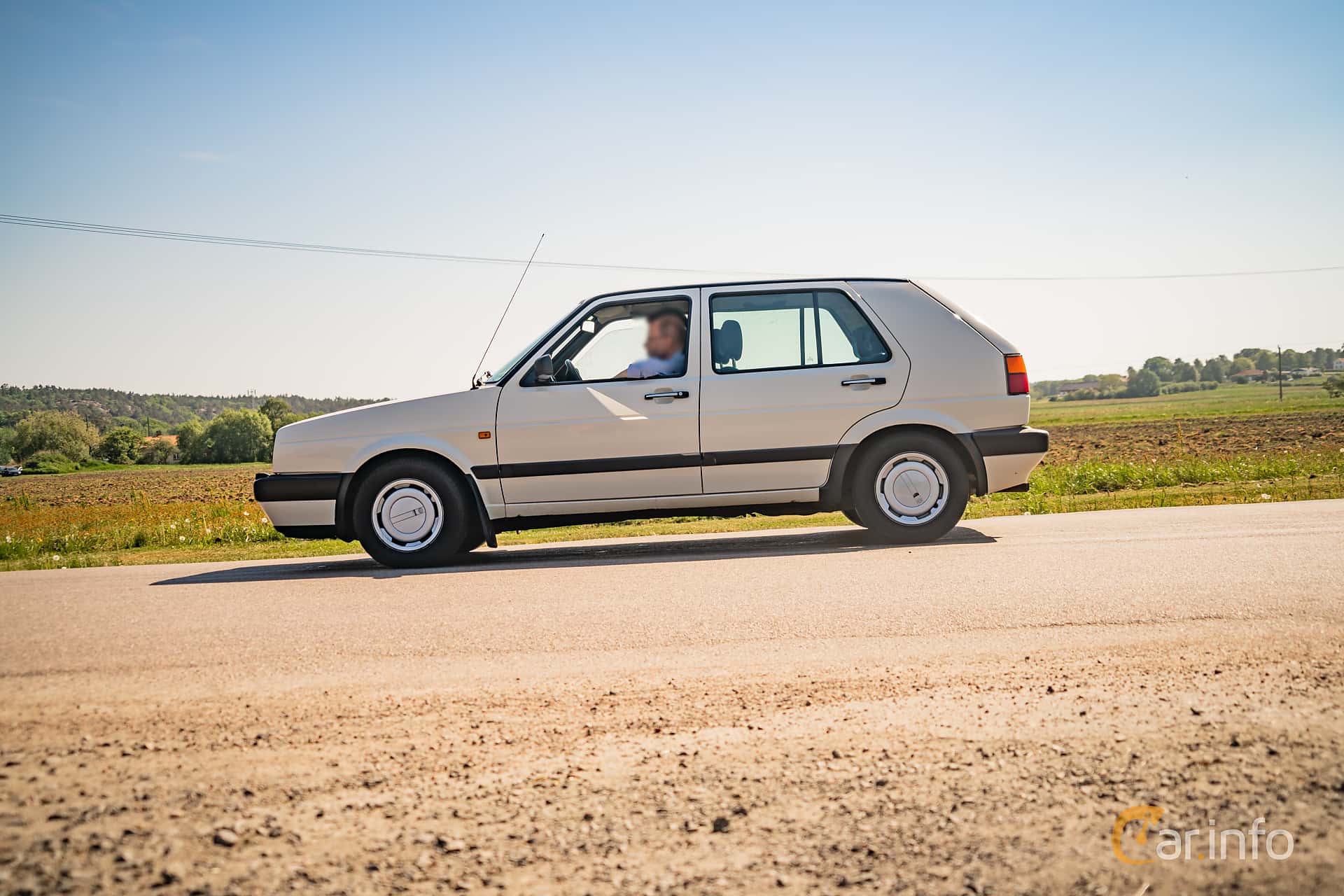 Volkswagen Golf 5-door 1.8 Manual, 90hp, 1990