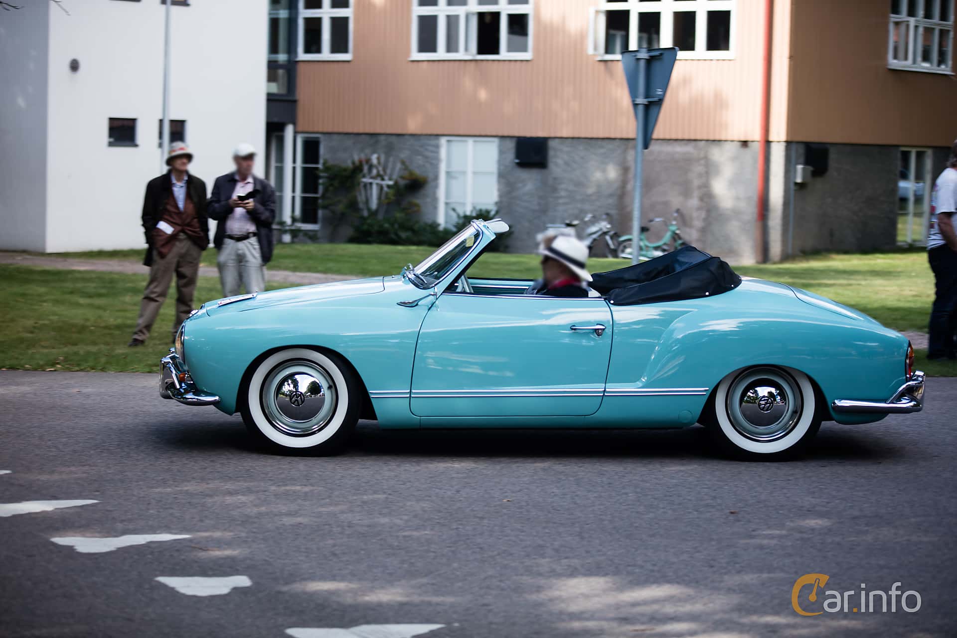 Volkswagen Karmann-Ghia 1300 Cabriolet Manual, 4-speed