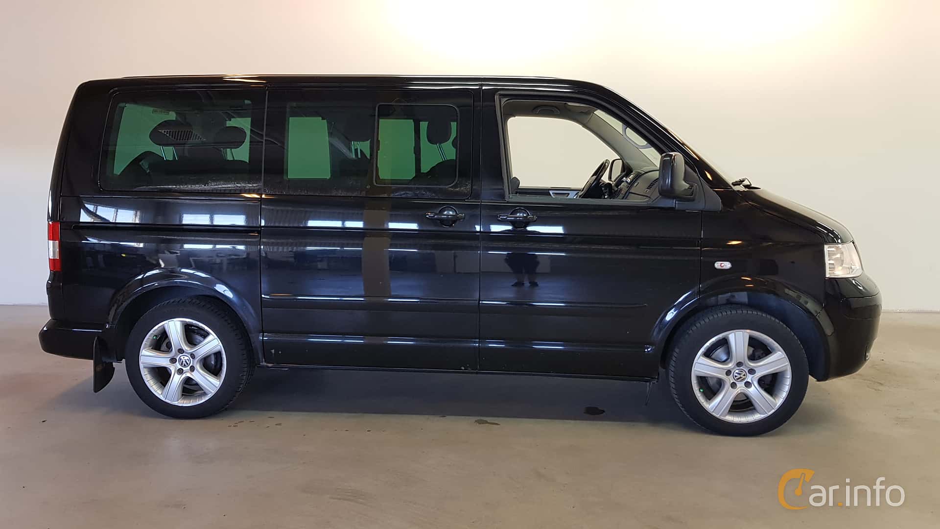 Volkswagen Multivan 2.0 CNG Manual, 115hp, 2003