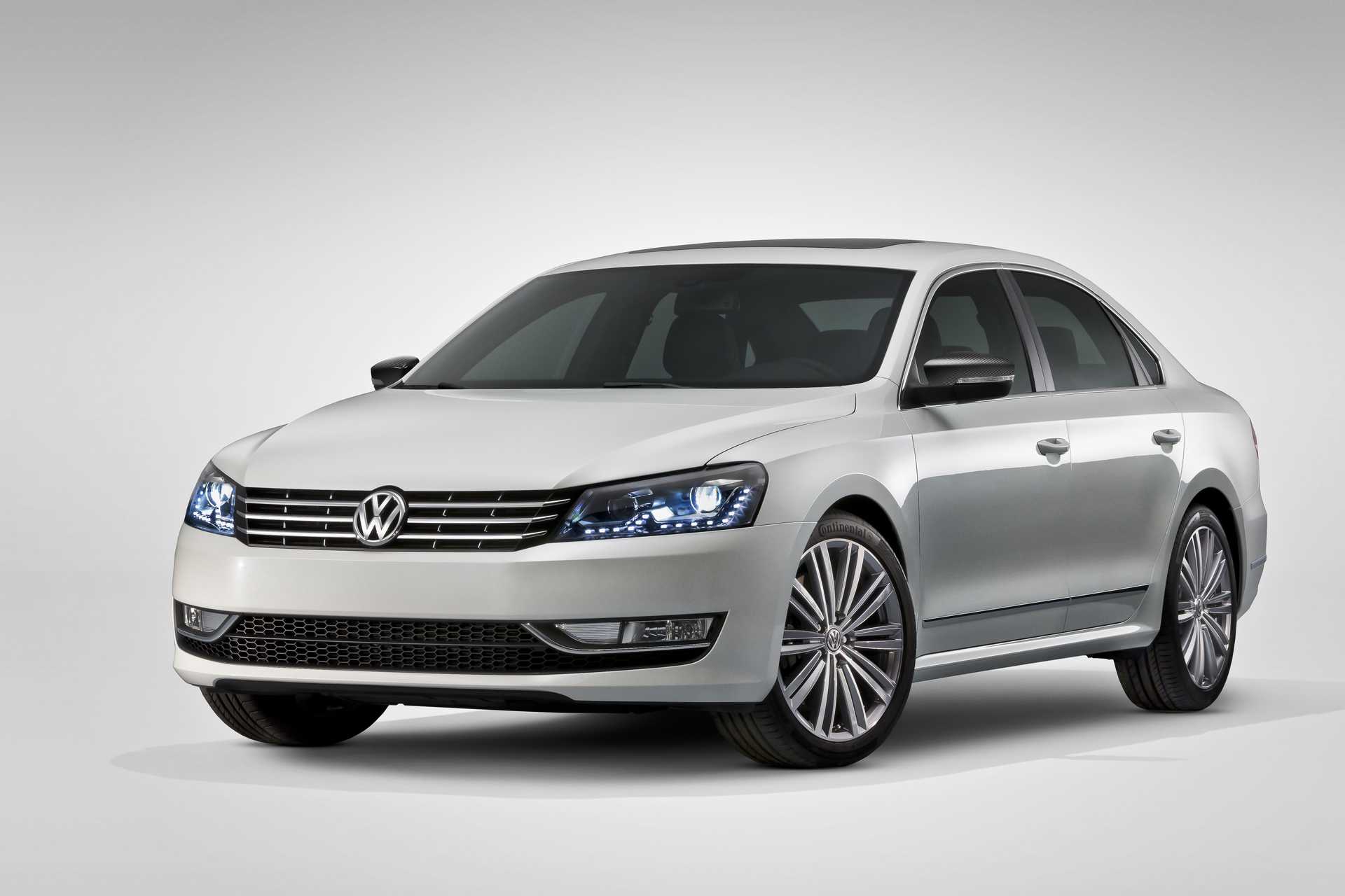 Volkswagen Passat Performance 1.8 TSI Automatic, 250hp, 2013