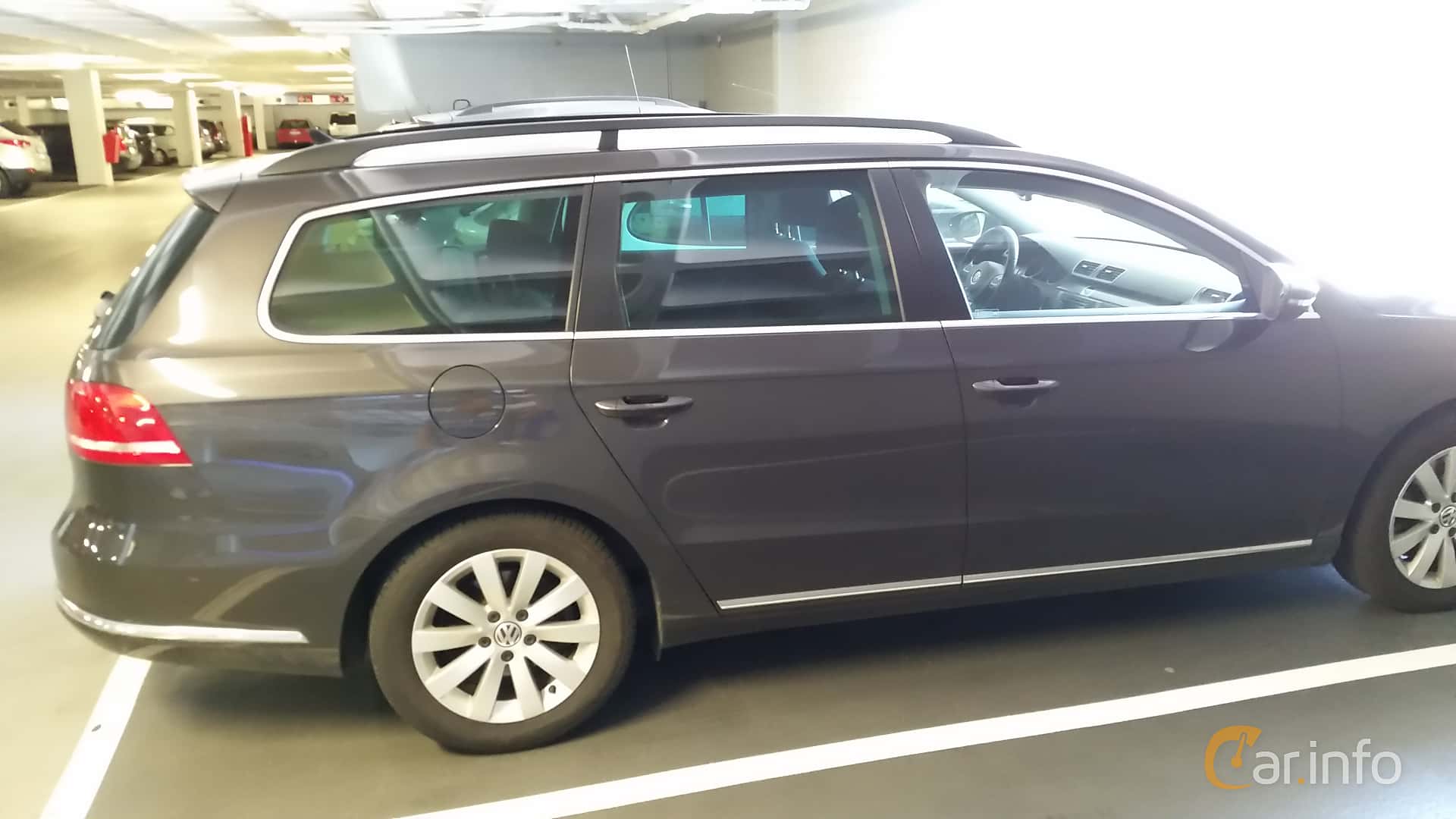 Volkswagen Passat Variant 2.0 BlueTDI Manual, 140hp, 2011