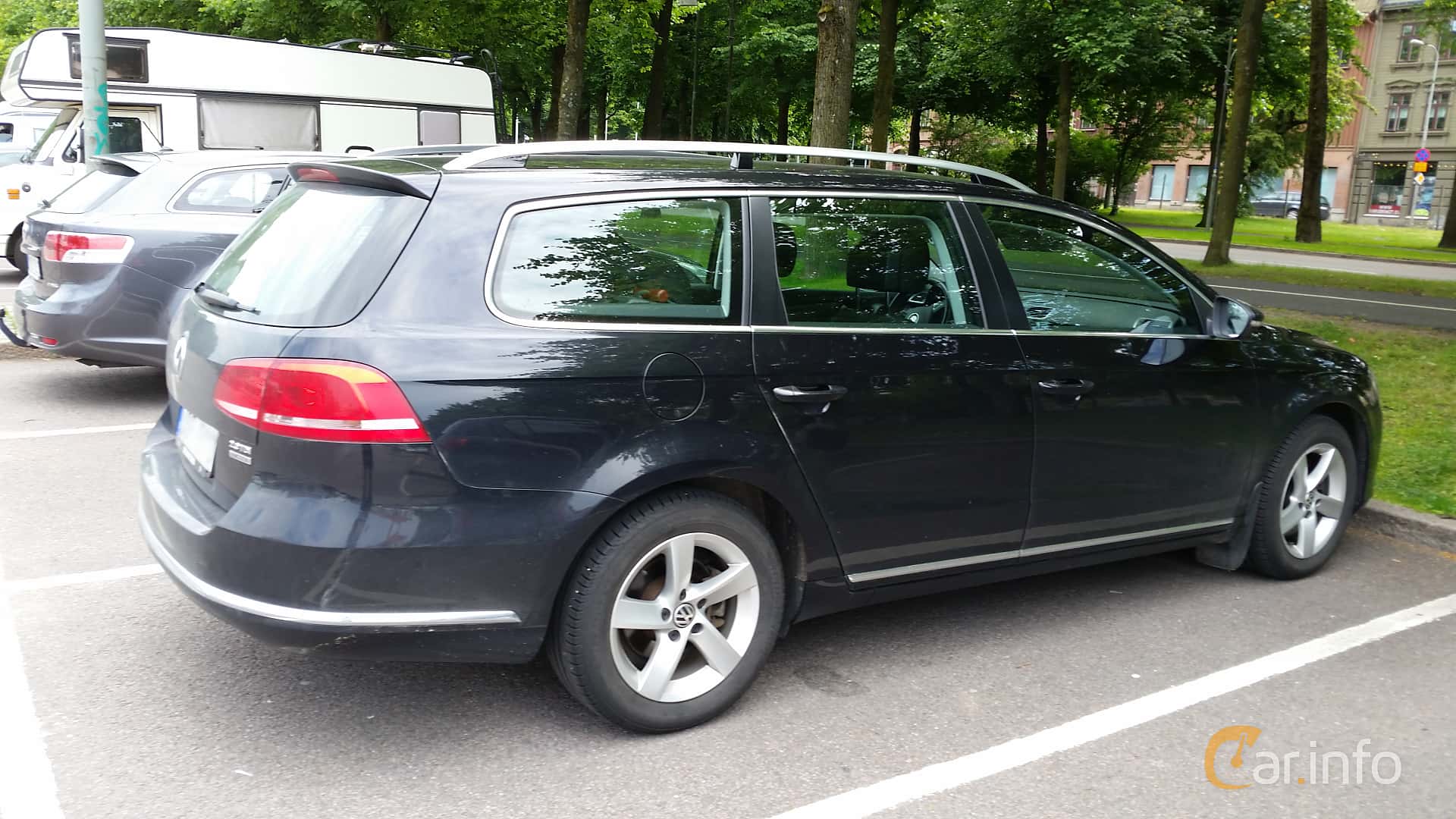 Volkswagen Passat Variant 2.0 TDI BlueMotion 4Motion Manual, 140hp, 2011