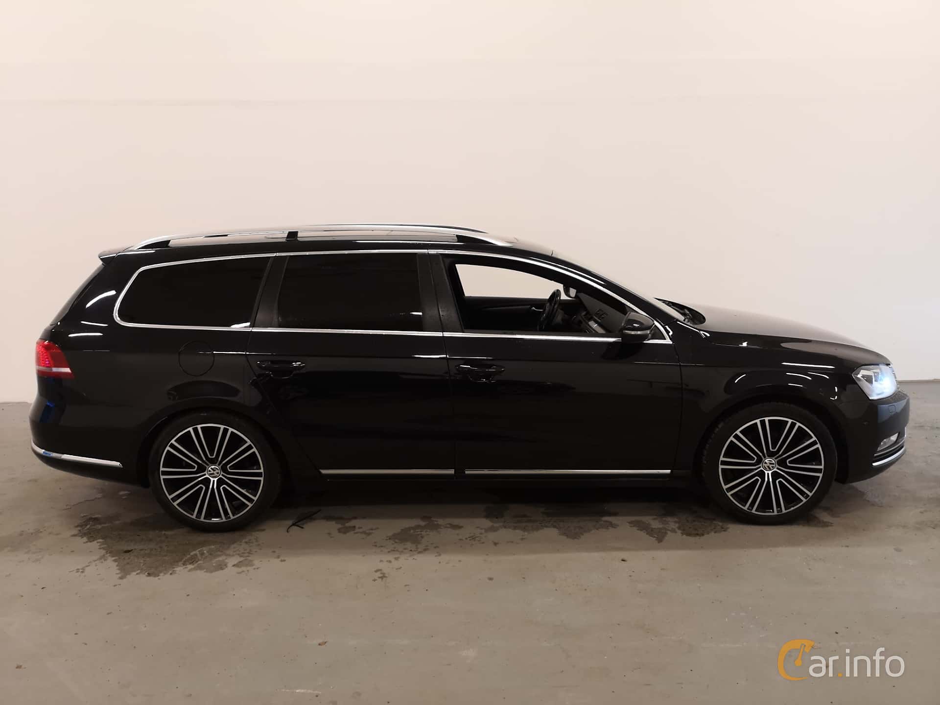 Volkswagen Passat Variant 2.0 TDI BlueMotion Manual, 177hp, 2015