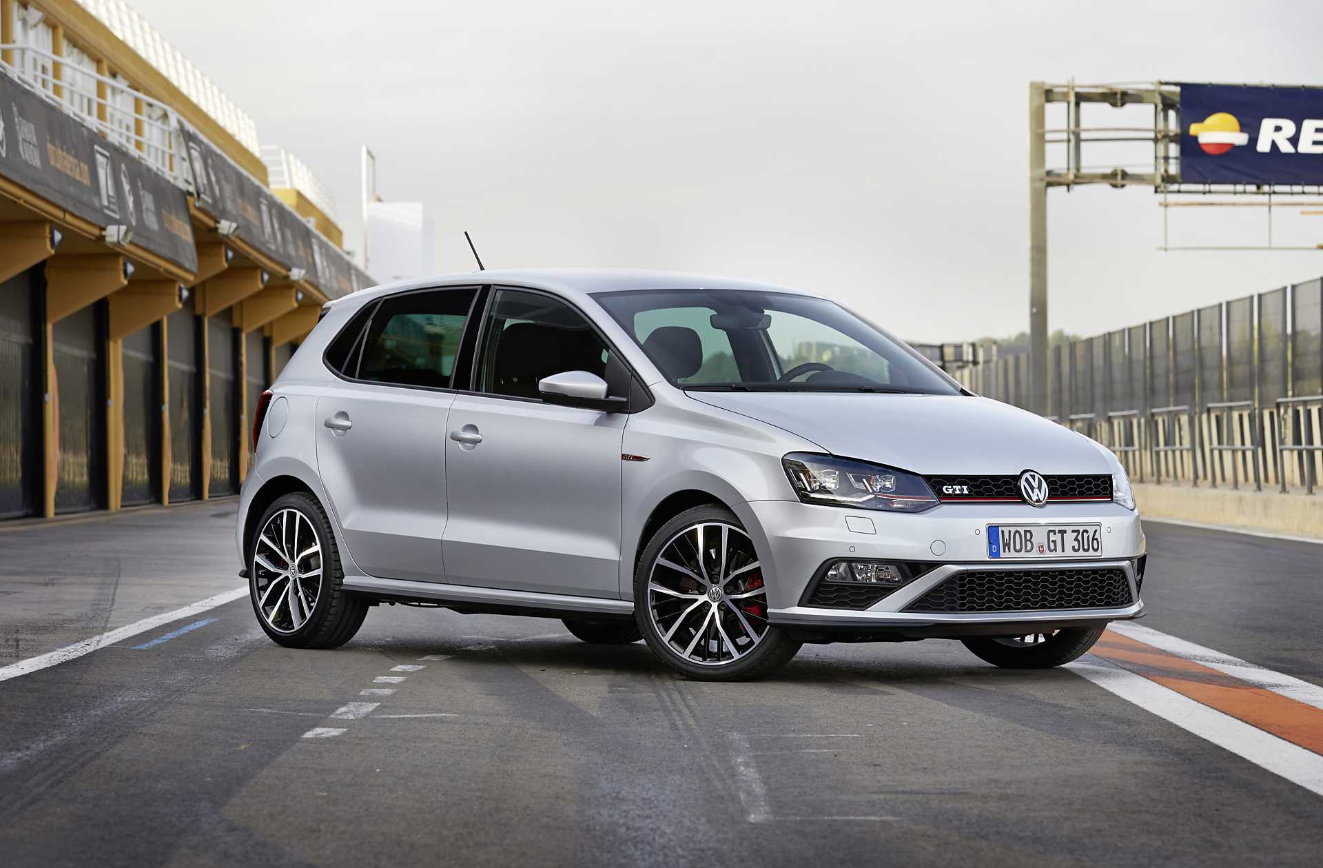 Volkswagen Polo 5-door GTI 1.8 TSI Manual, 192hp, 2015