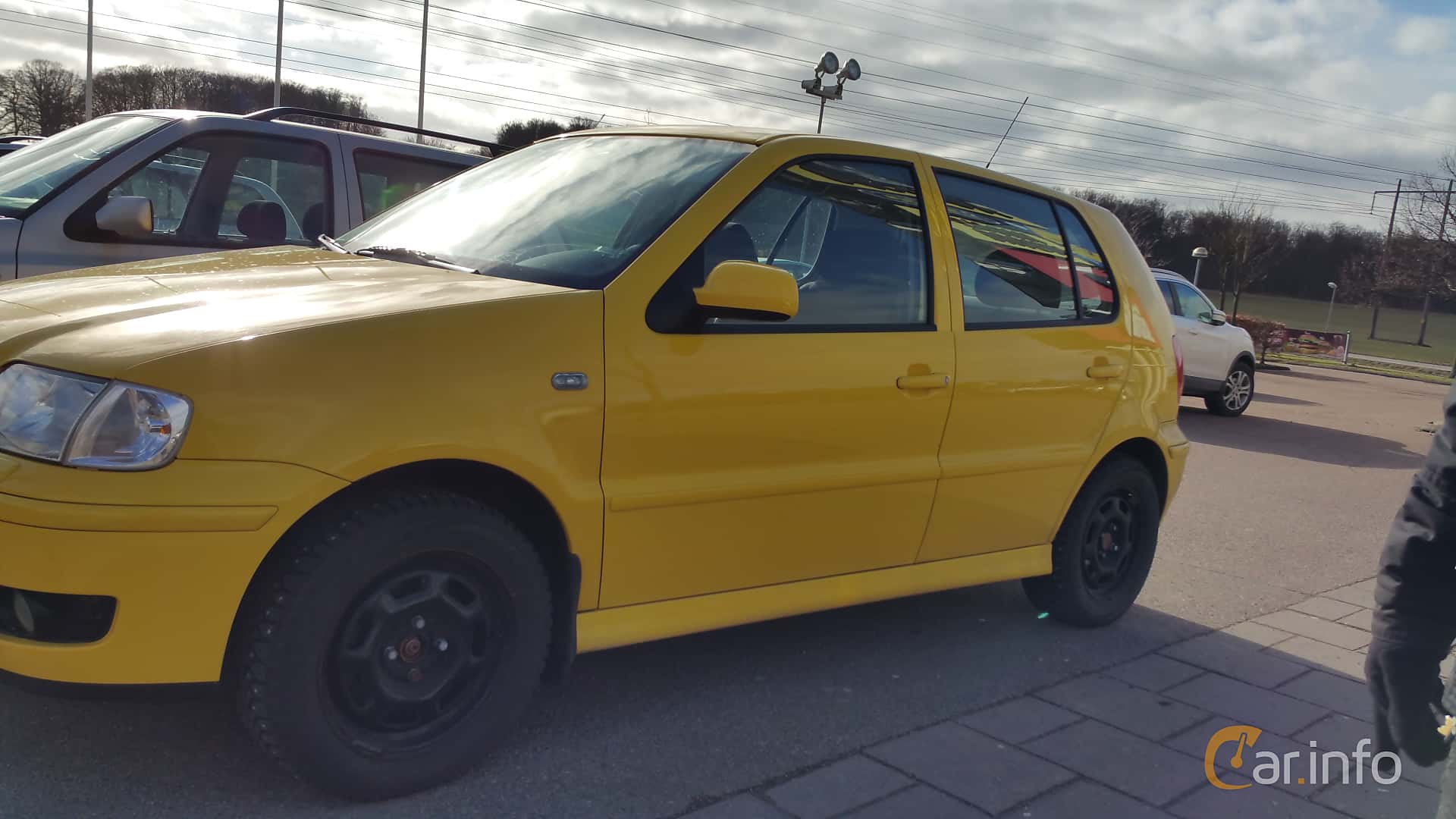 Volkswagen Polo 5-door generation III (Typ 6N2) 1.4