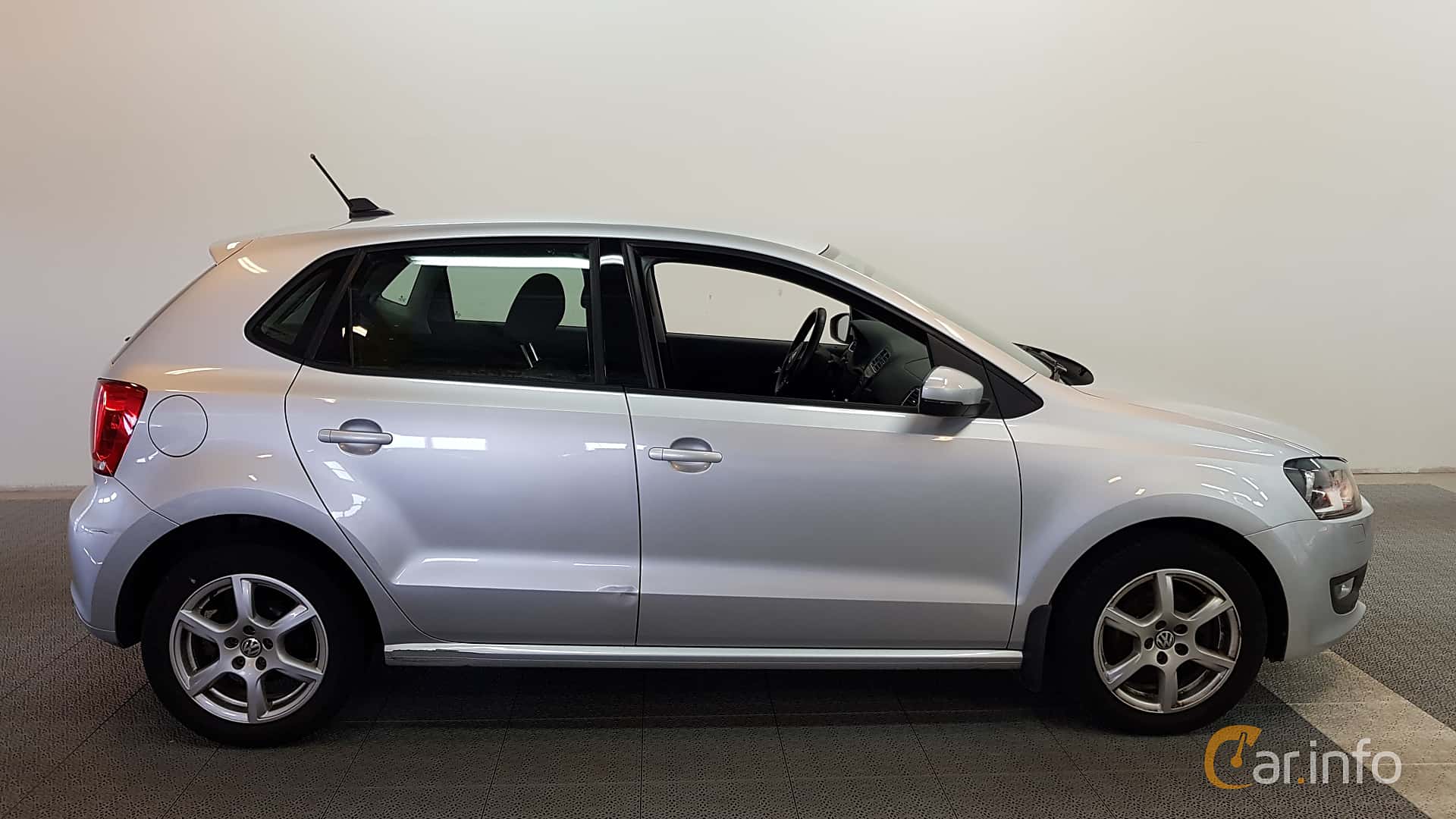 Volkswagen Polo 5-door generation V (Typ 6R) 1.2 TSI DSG Sequential, 7-speed
