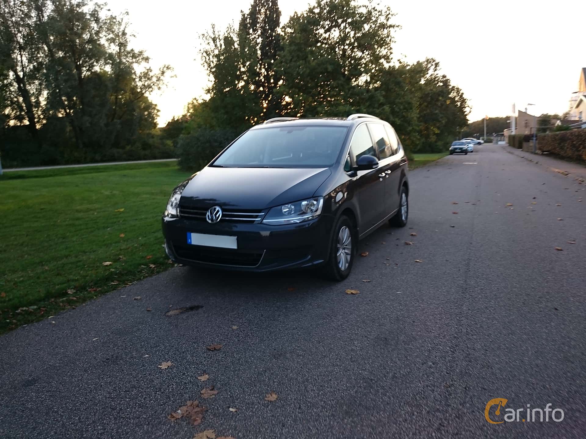 Volkswagen Sharan 2.0 TDI BlueMotion 4Motion Manual, 140hp, 2013