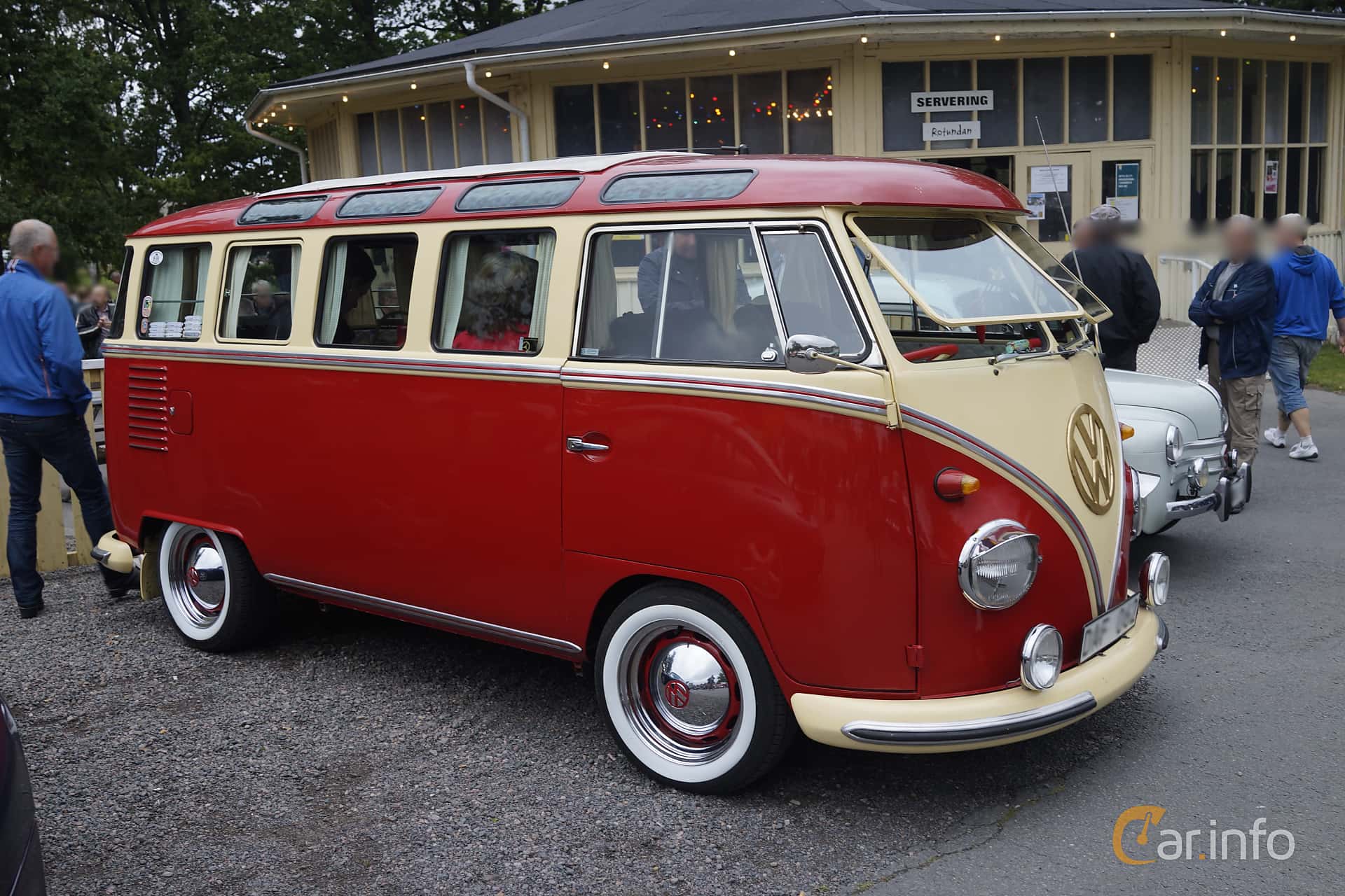 Volkswagen Transporter 1200 Minibus Manual, 4-speed