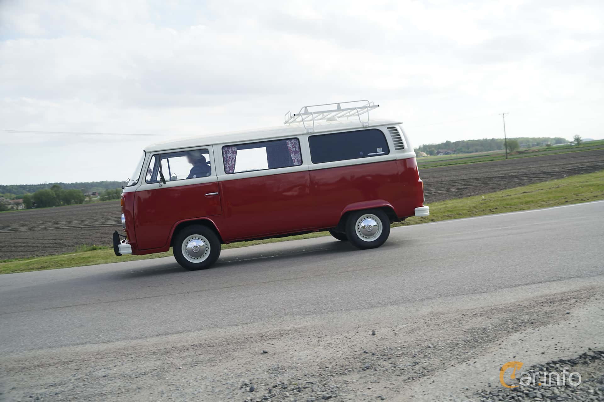 Volkswagen Transporter 1600 Minibus 1.6 Manual, 50hp, 1974