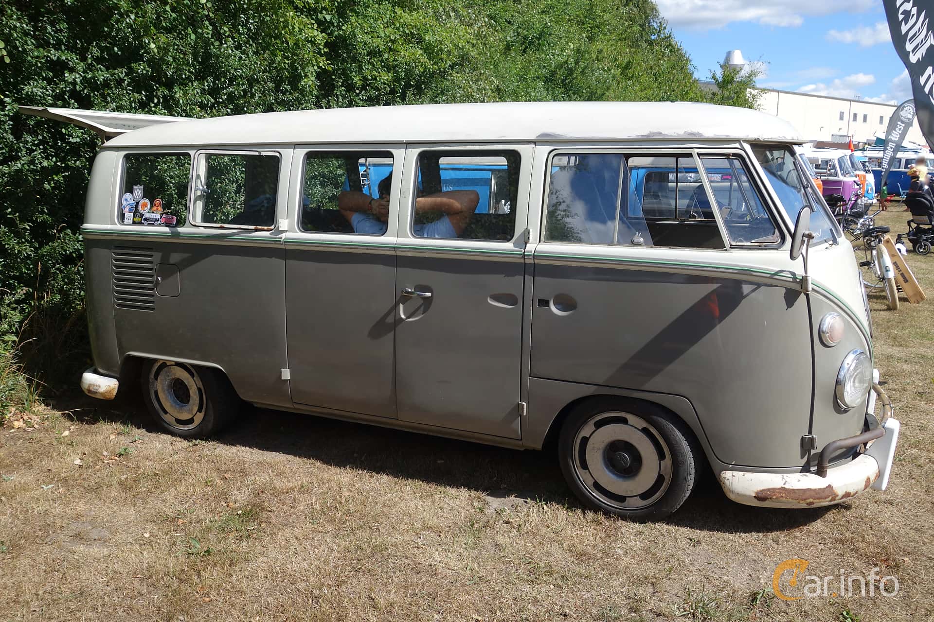 Volkswagen Transporter 1500 Minibus 1.5 Manual, 42hp, 1964