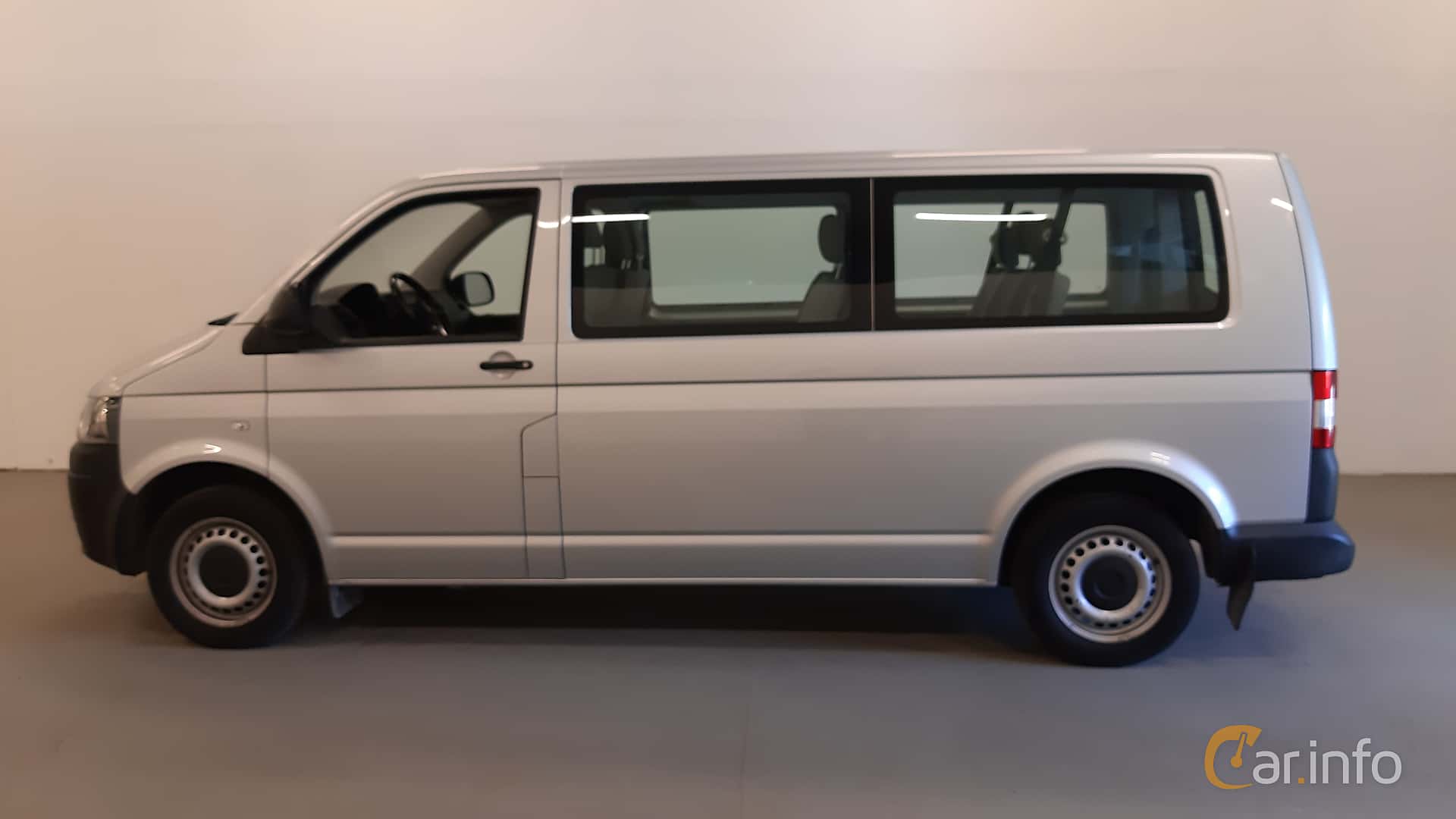 Volkswagen Transporter Combi generation T5 Facelift 2.0 CNG Manual, 5-speed