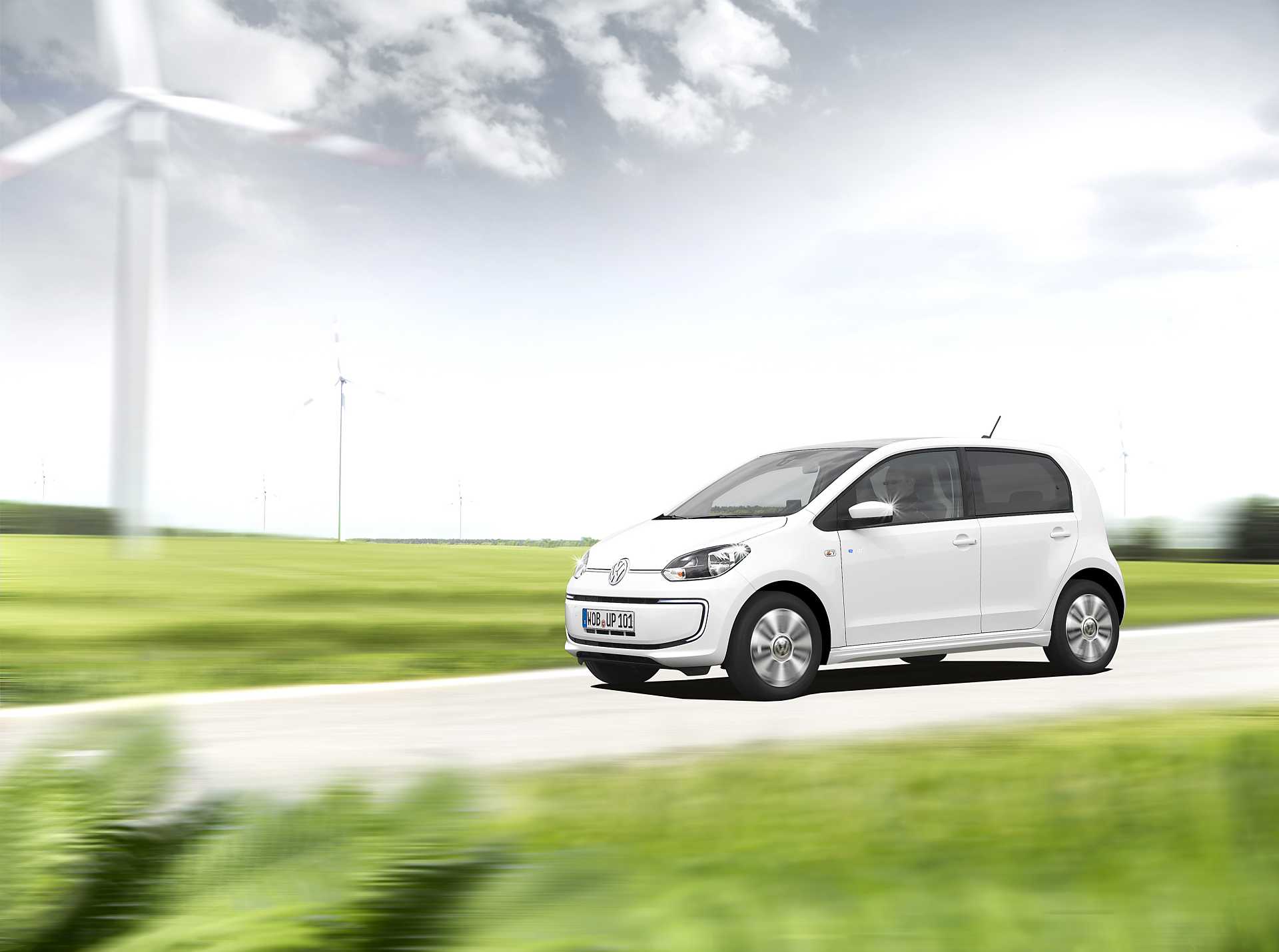 Volkswagen e-up! 18.7 kWh Single Speed, 82hp, 2015