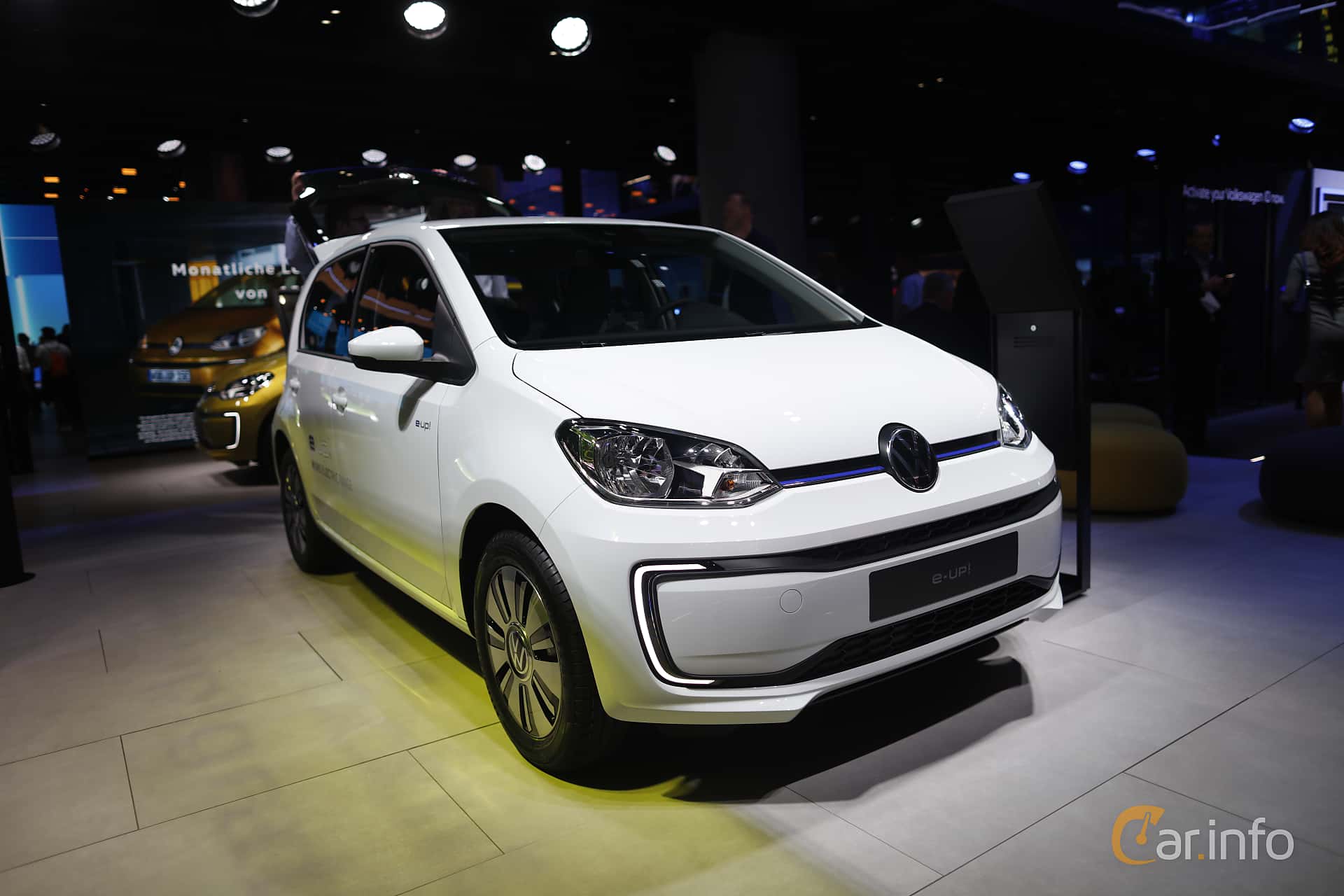 Volkswagen e-up! 36.8  kWh Single Speed, 82hp, 2020
