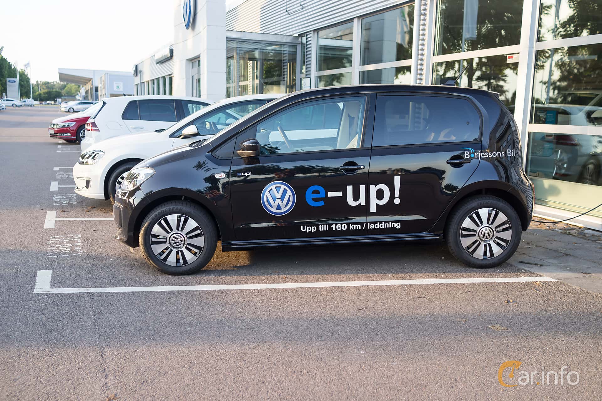 Volkswagen e-up! 18.7 kWh Single Speed, 82hp, 2016
