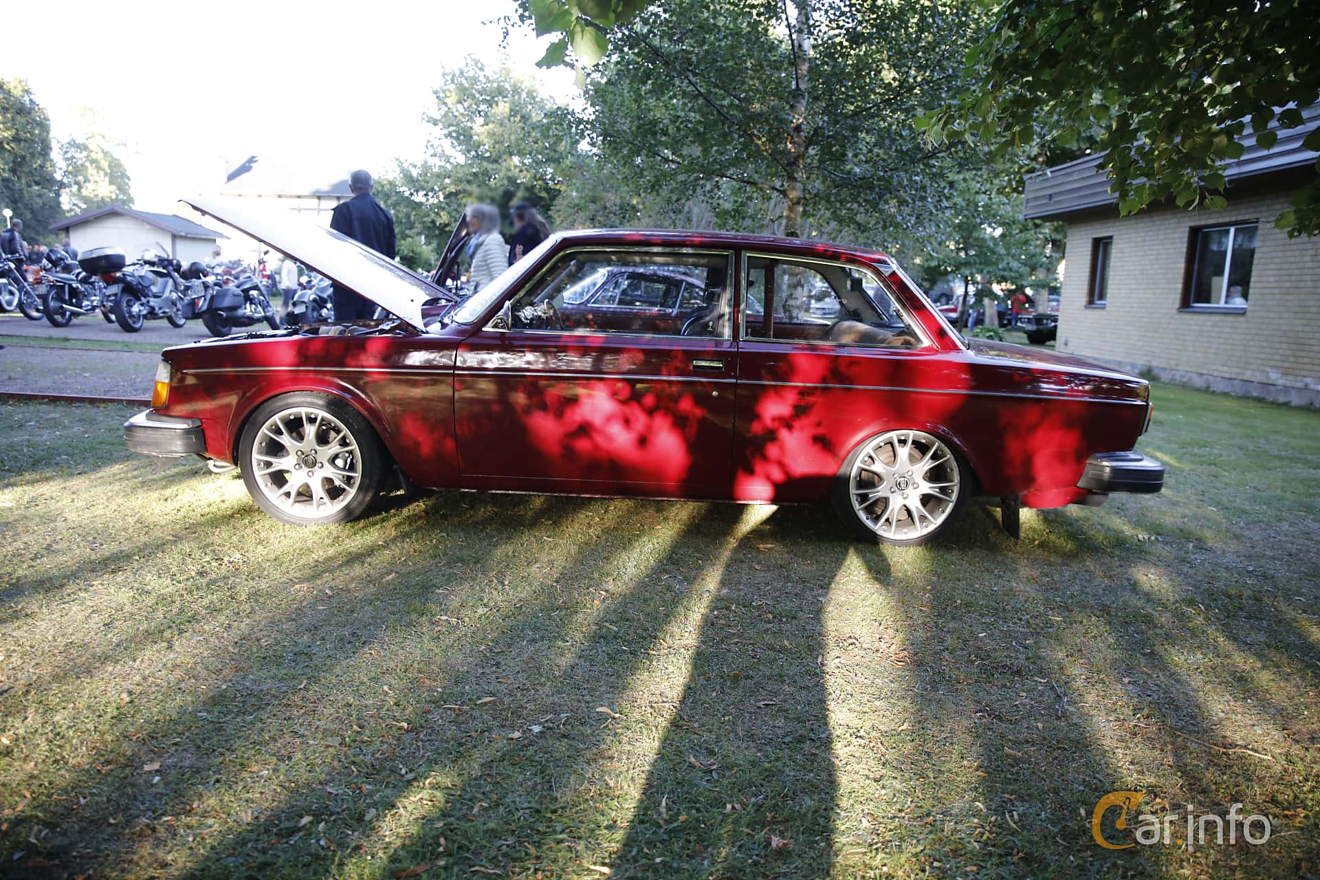 Volvo 242 1.7 Manual, 90hp, 1975