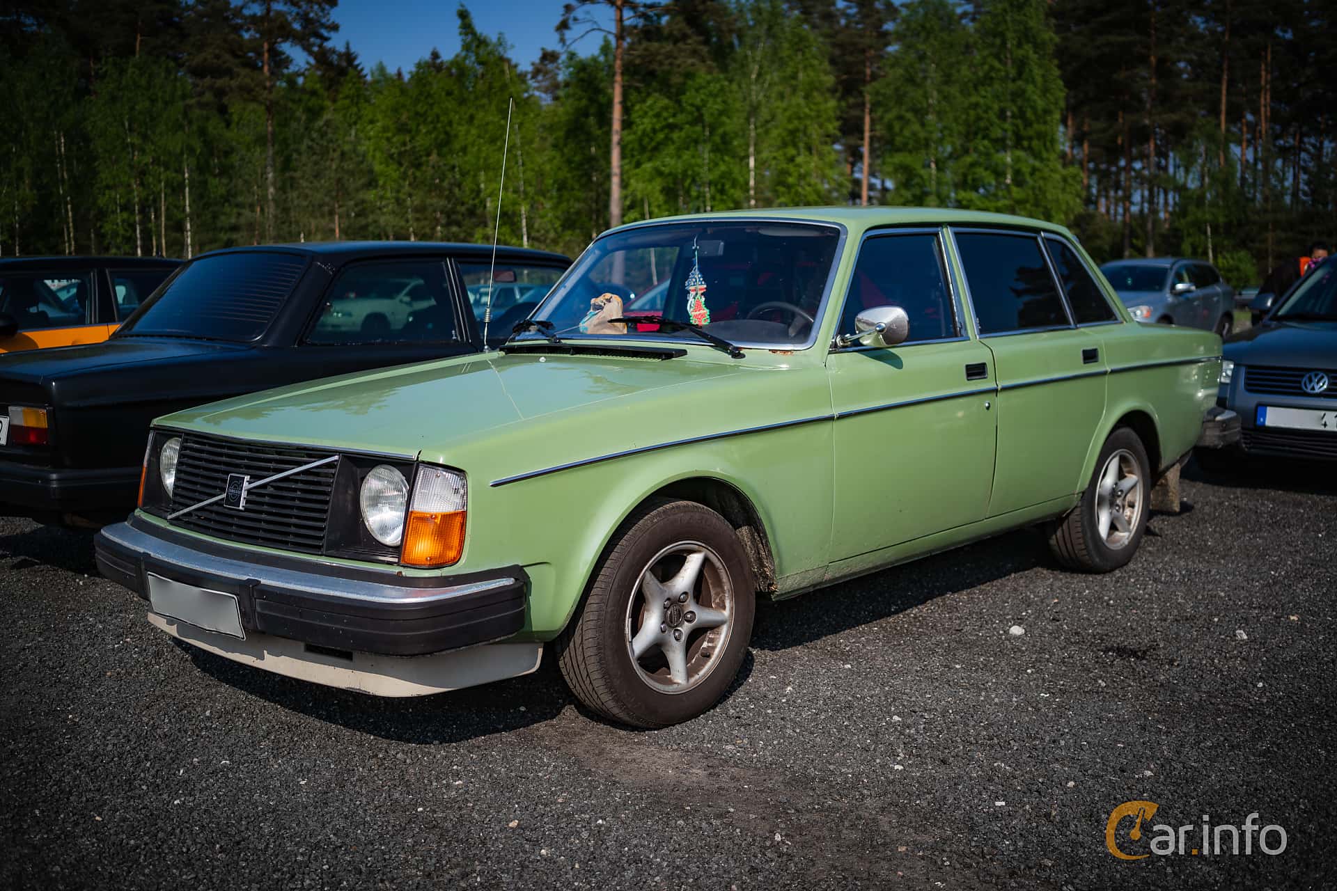 Volvo 244 2.1 Manual, 97hp, 1975