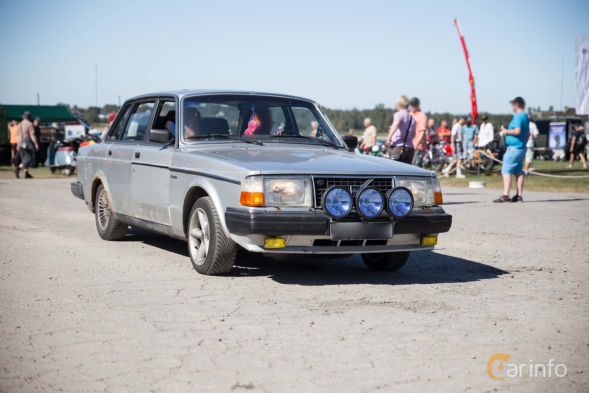 Volvo 244 2.3 Automatic, 131hp, 1983
